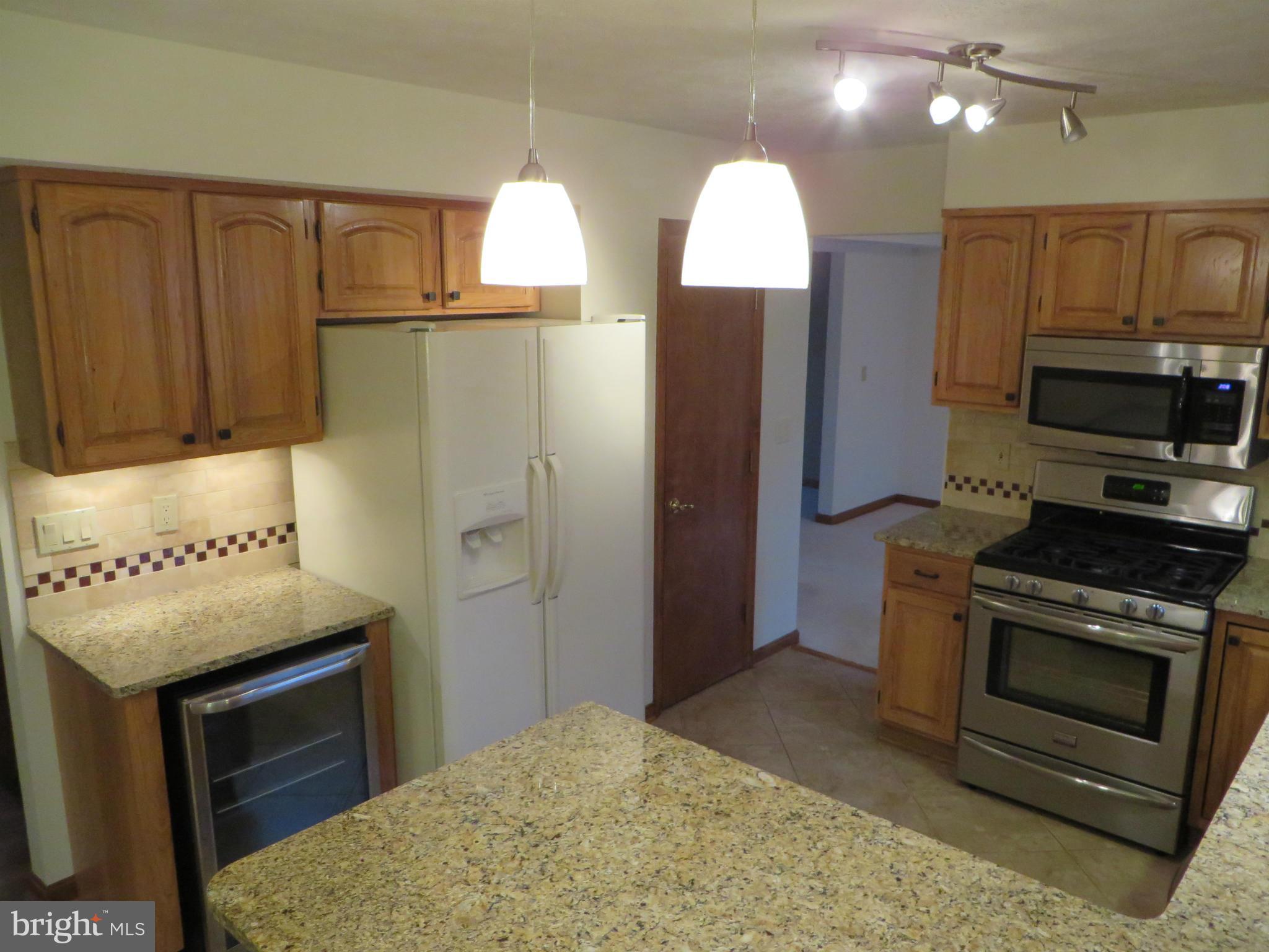 SYCAMORE HOLLOW OF WLDWD - Residential Lease