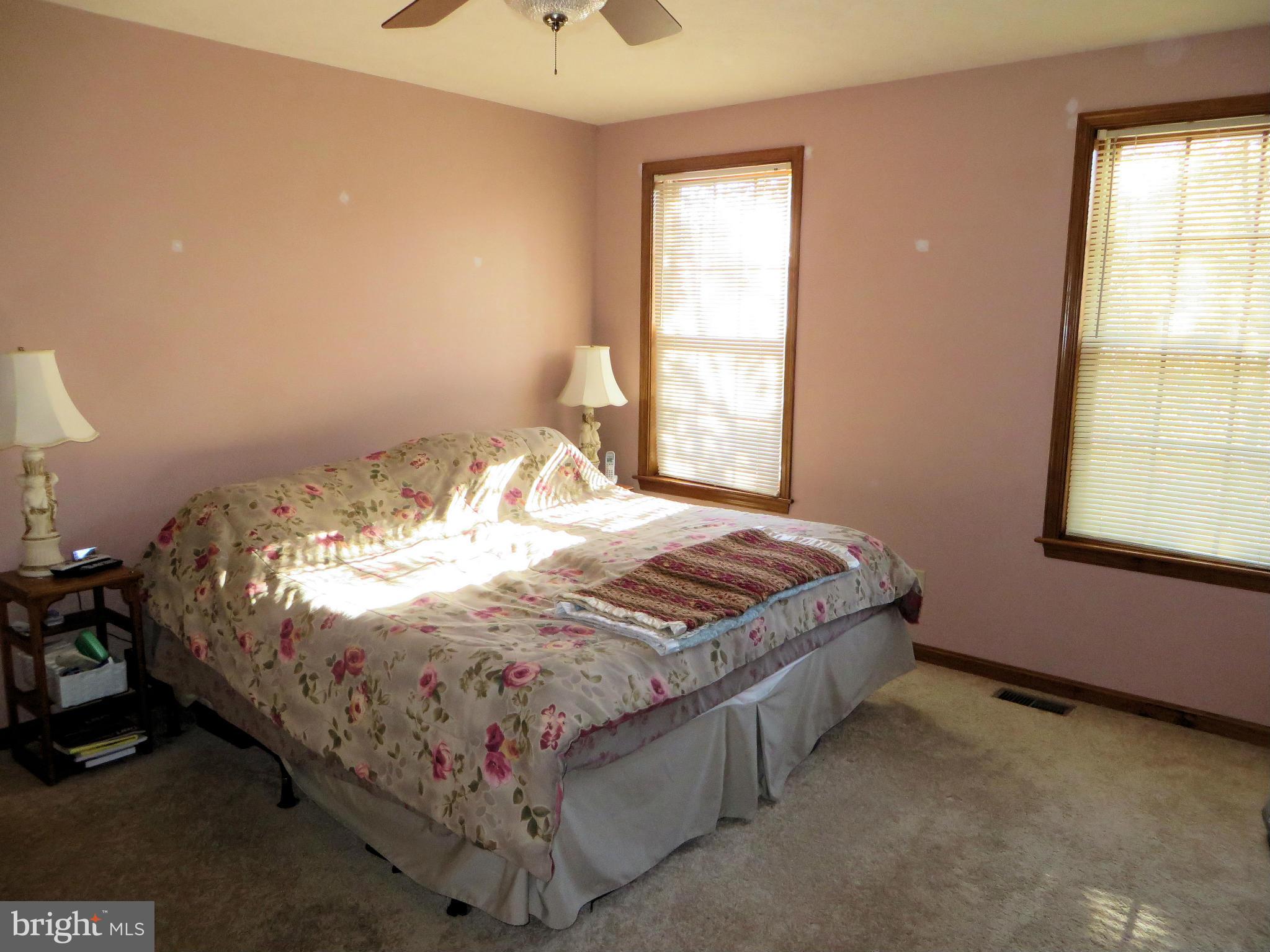 SYCAMORE HOLLOW OF WLDWD - Residential Lease