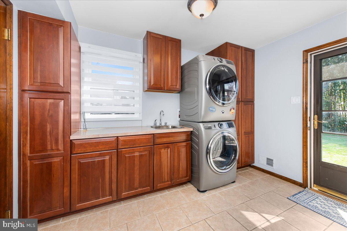 WYNNEWOOD - Residential