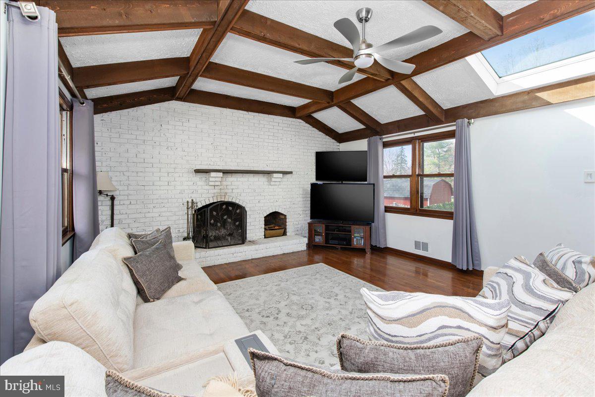 WYNNEWOOD - Residential