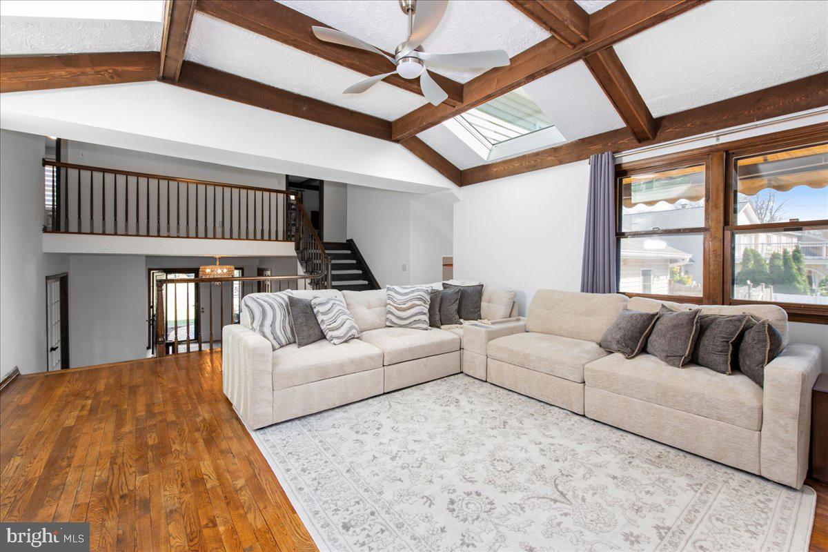 WYNNEWOOD - Residential