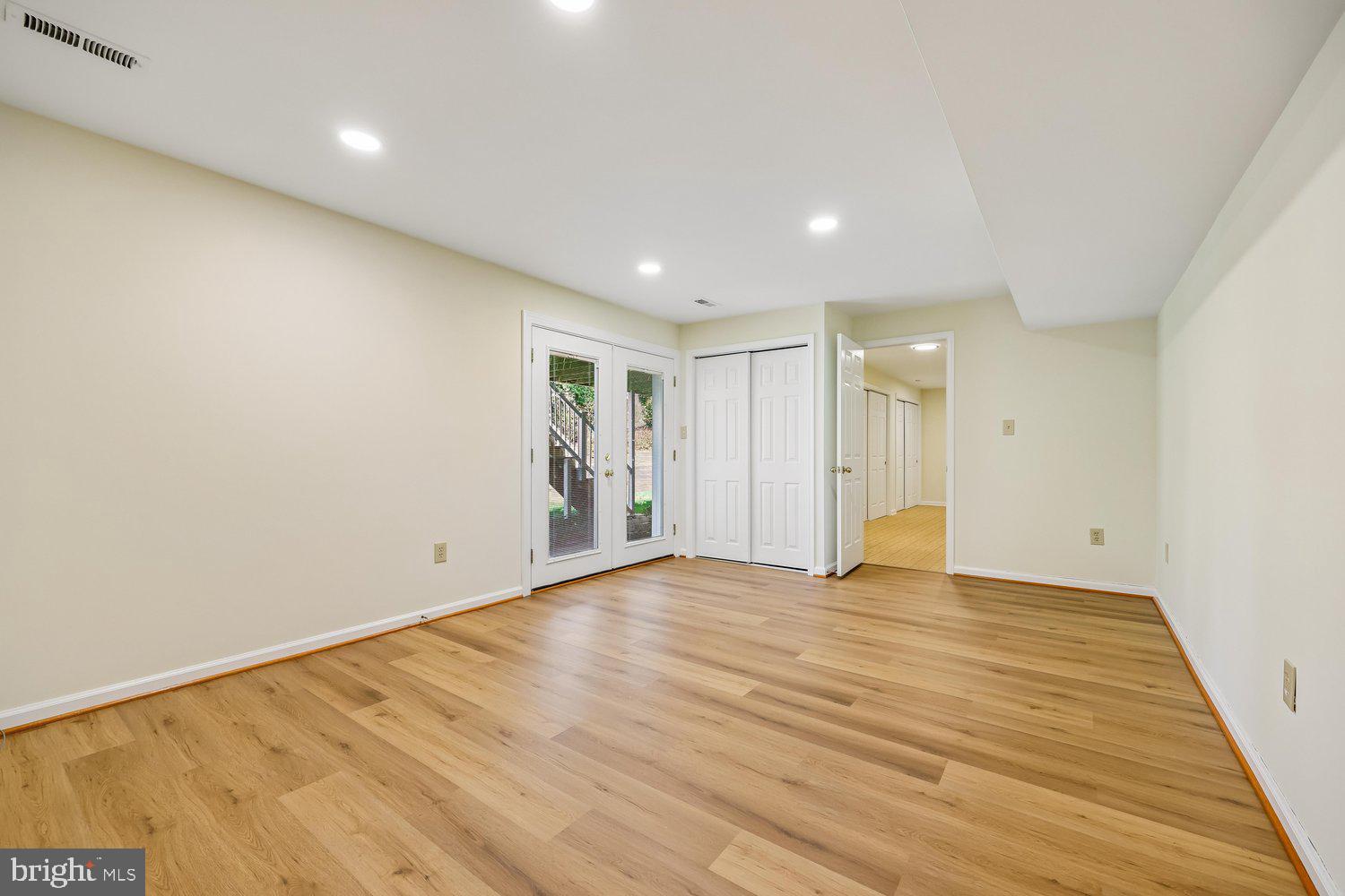 DUFIEF MILL BROOK - Residential