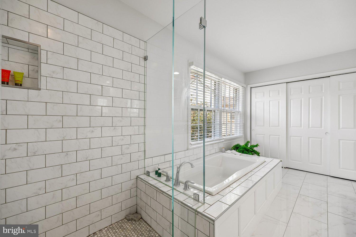 DUFIEF MILL BROOK - Residential