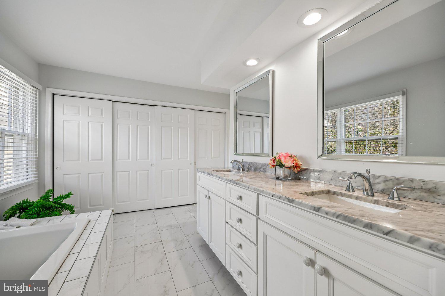 DUFIEF MILL BROOK - Residential