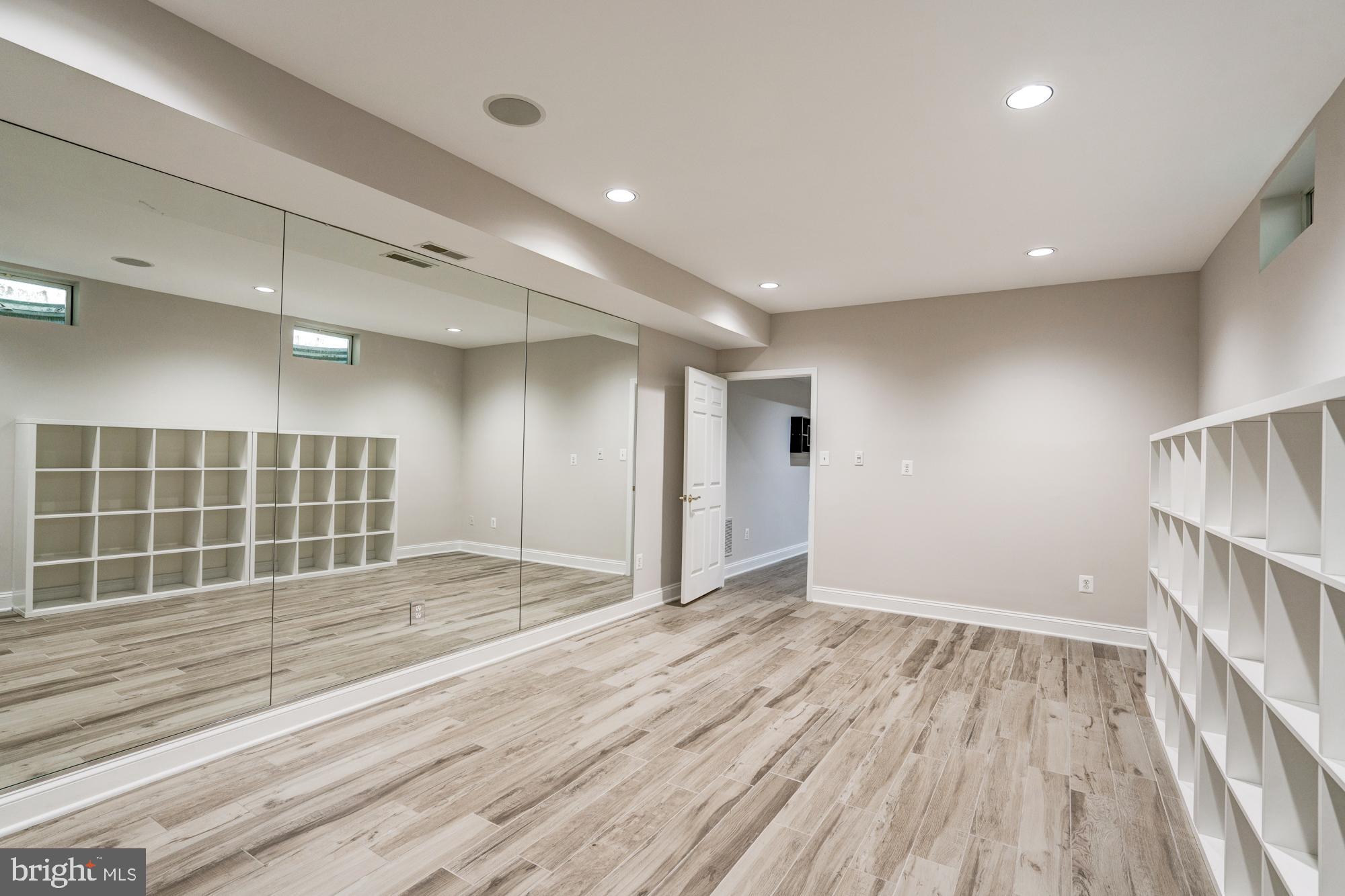 GLEN ECHO HEIGHTS - Residential