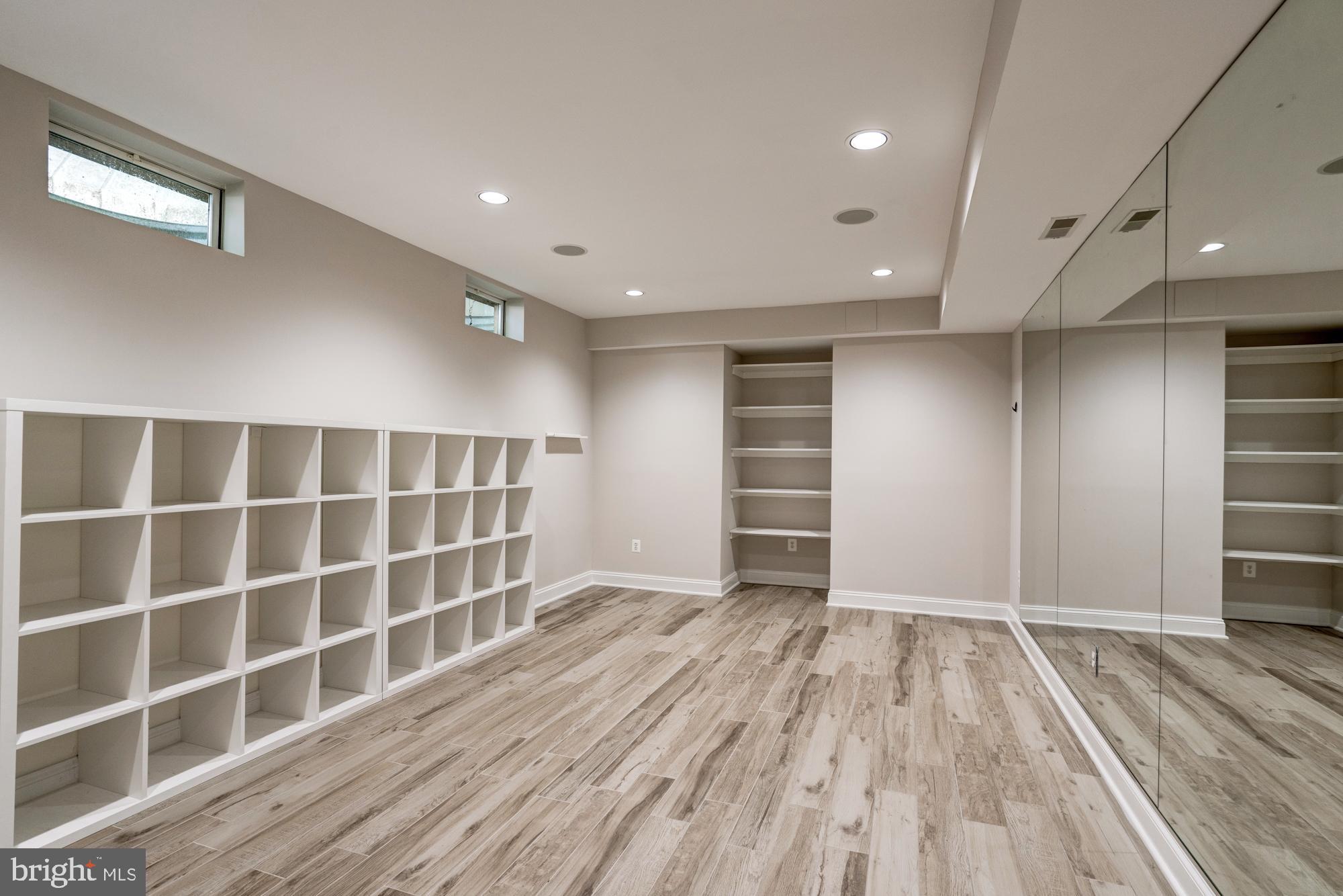 GLEN ECHO HEIGHTS - Residential