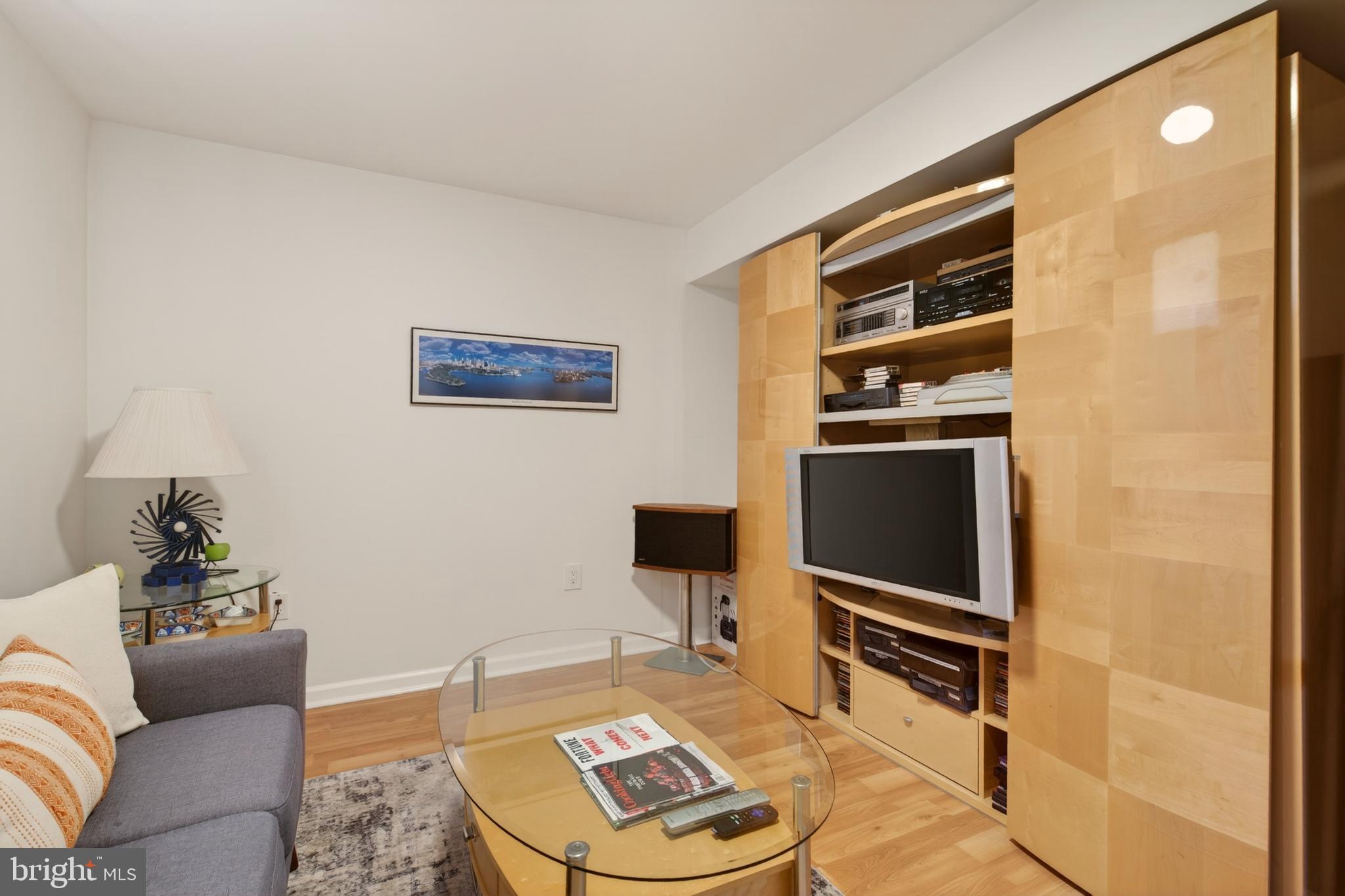 ENVIRONS - Residential