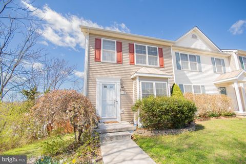 Photo of 132 Seabreeze Lane, WINCHESTER, VA 22602 (MLS # VAFV2040538)