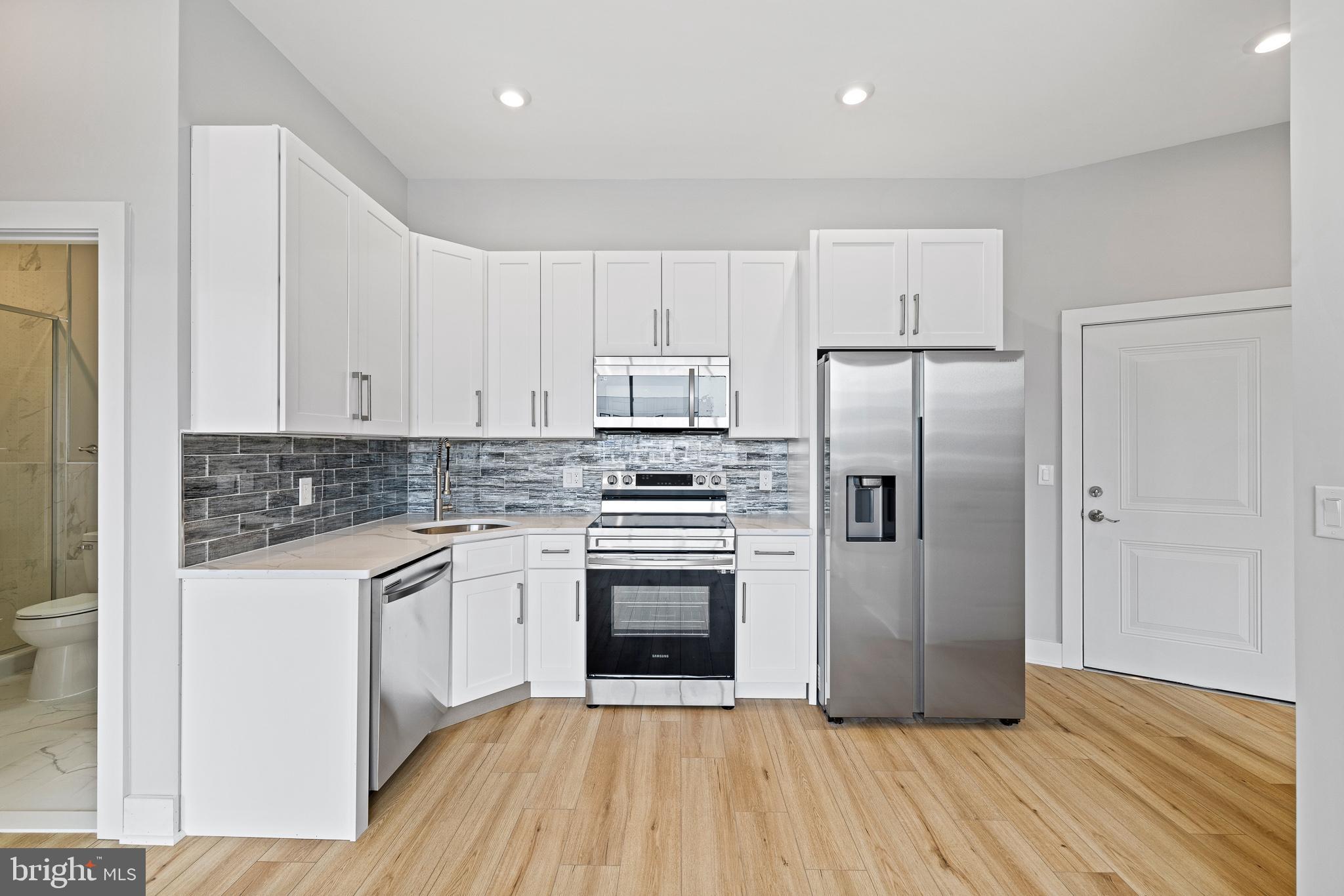 SOUTH KENSINGTON - Residential Lease