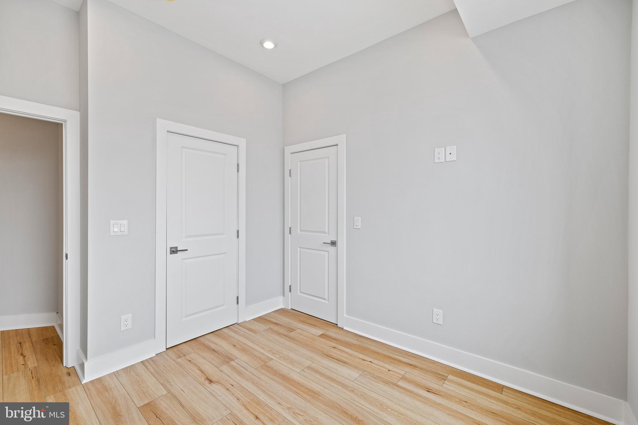 SOUTH KENSINGTON - Residential Lease