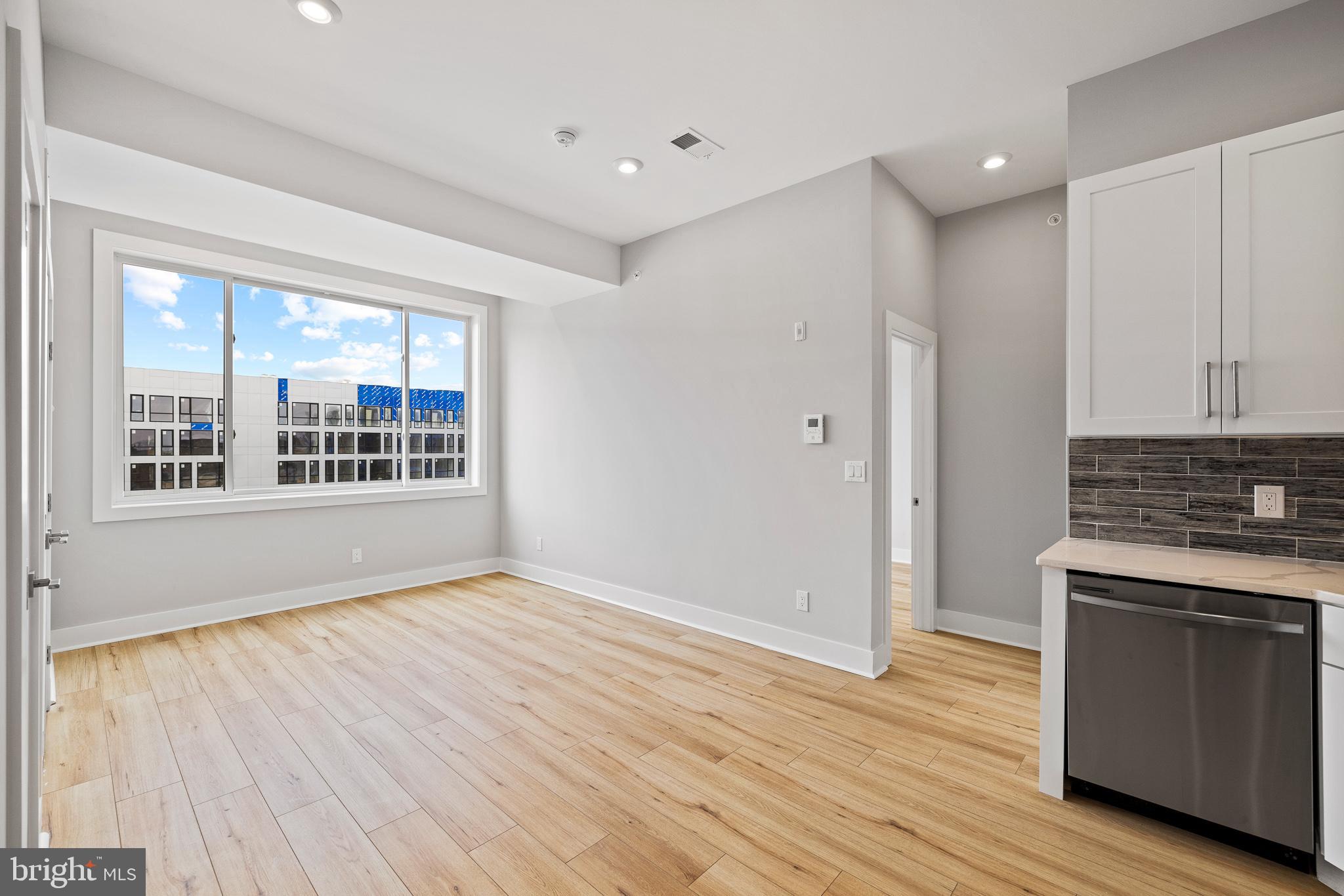 SOUTH KENSINGTON - Residential Lease