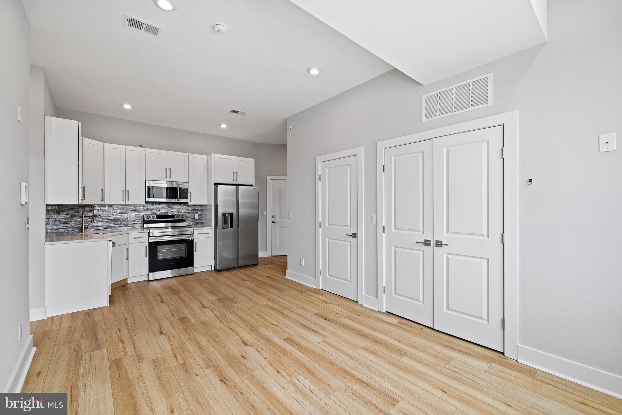 SOUTH KENSINGTON - Residential Lease