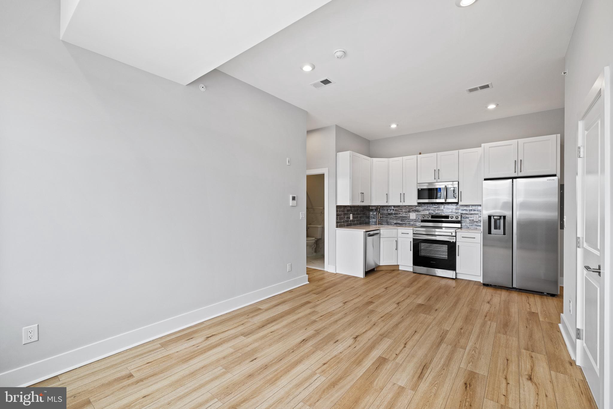 SOUTH KENSINGTON - Residential Lease