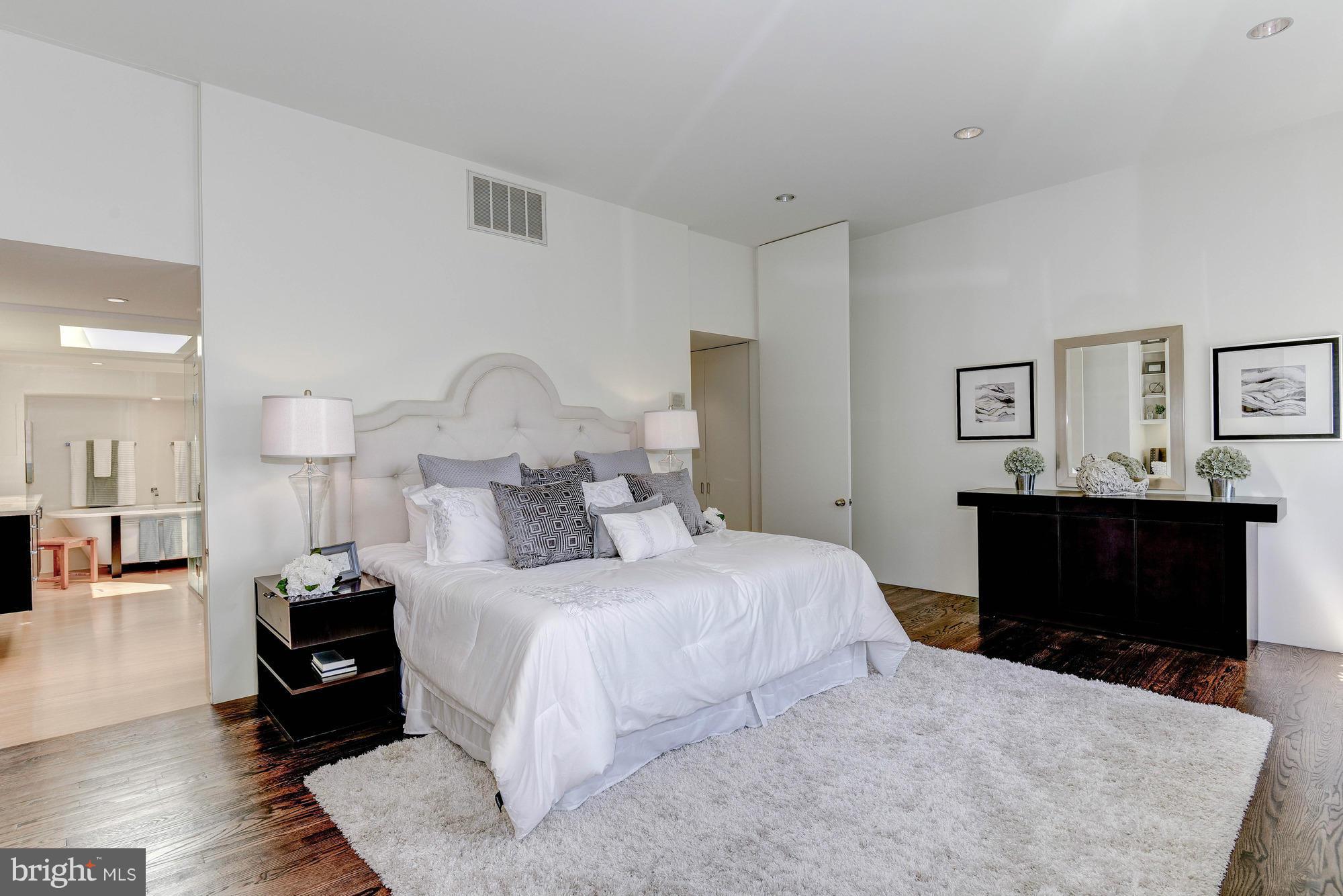 GEORGETOWN - Residential