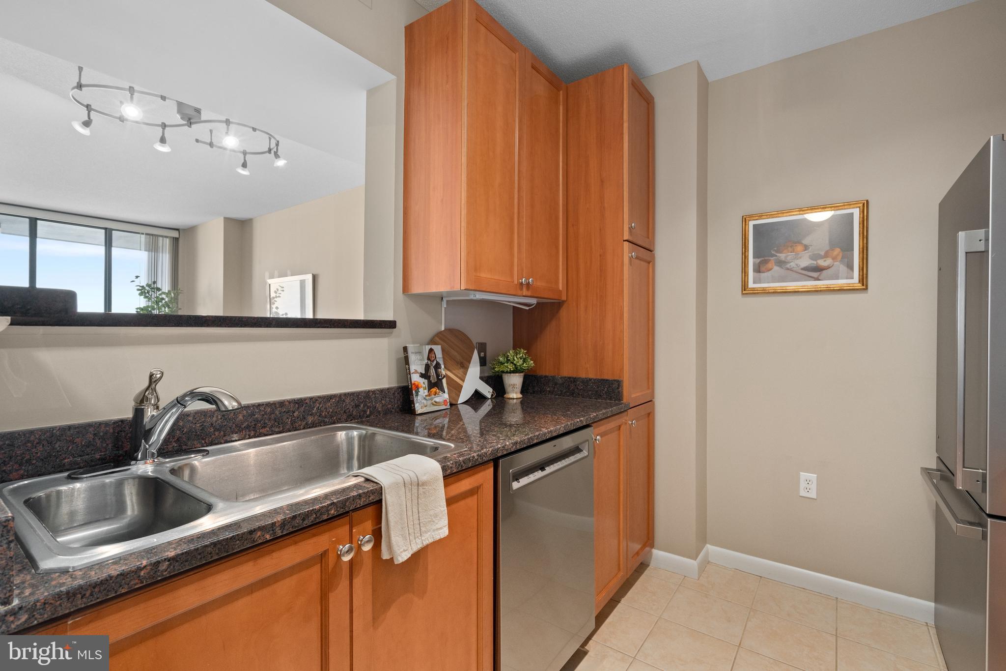 CONTINENTAL - Residential