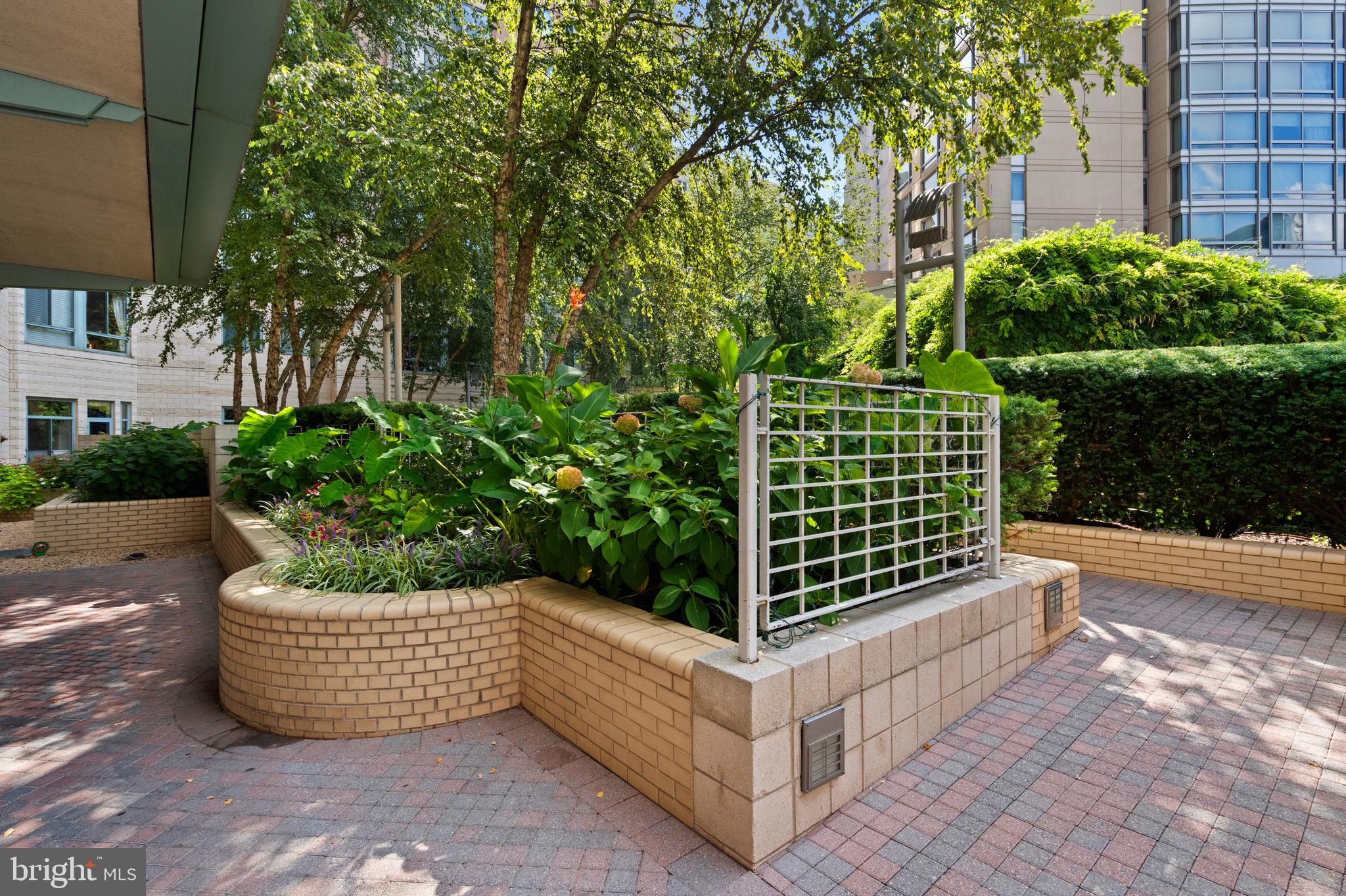 CONTINENTAL - Residential