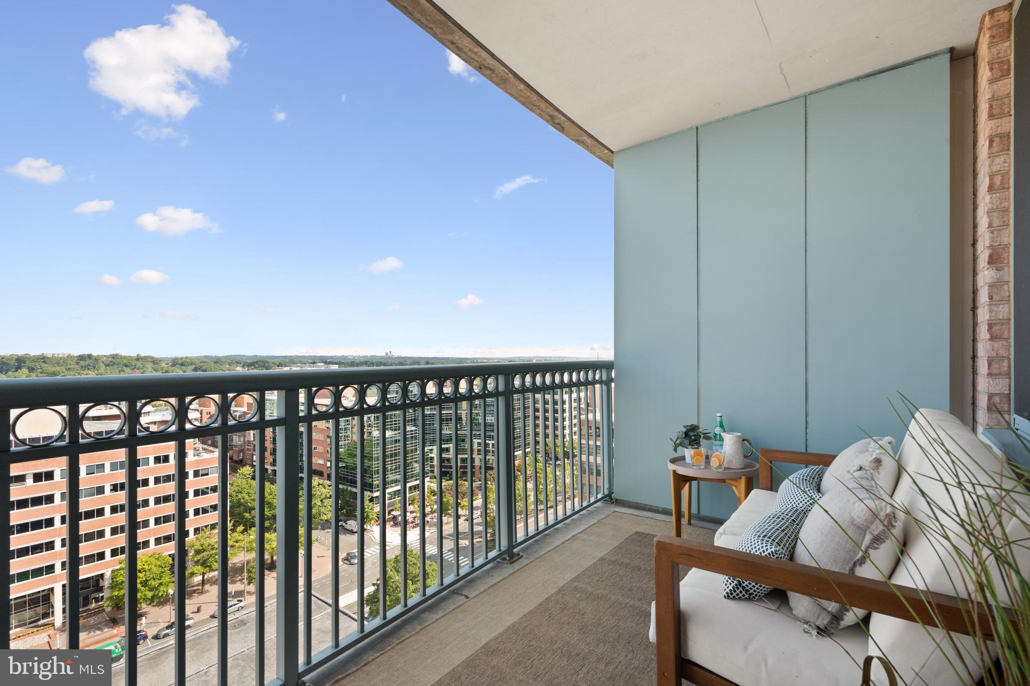 CONTINENTAL - Residential