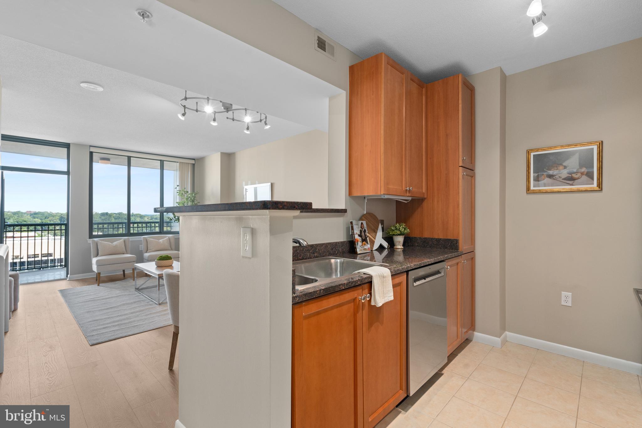 CONTINENTAL - Residential