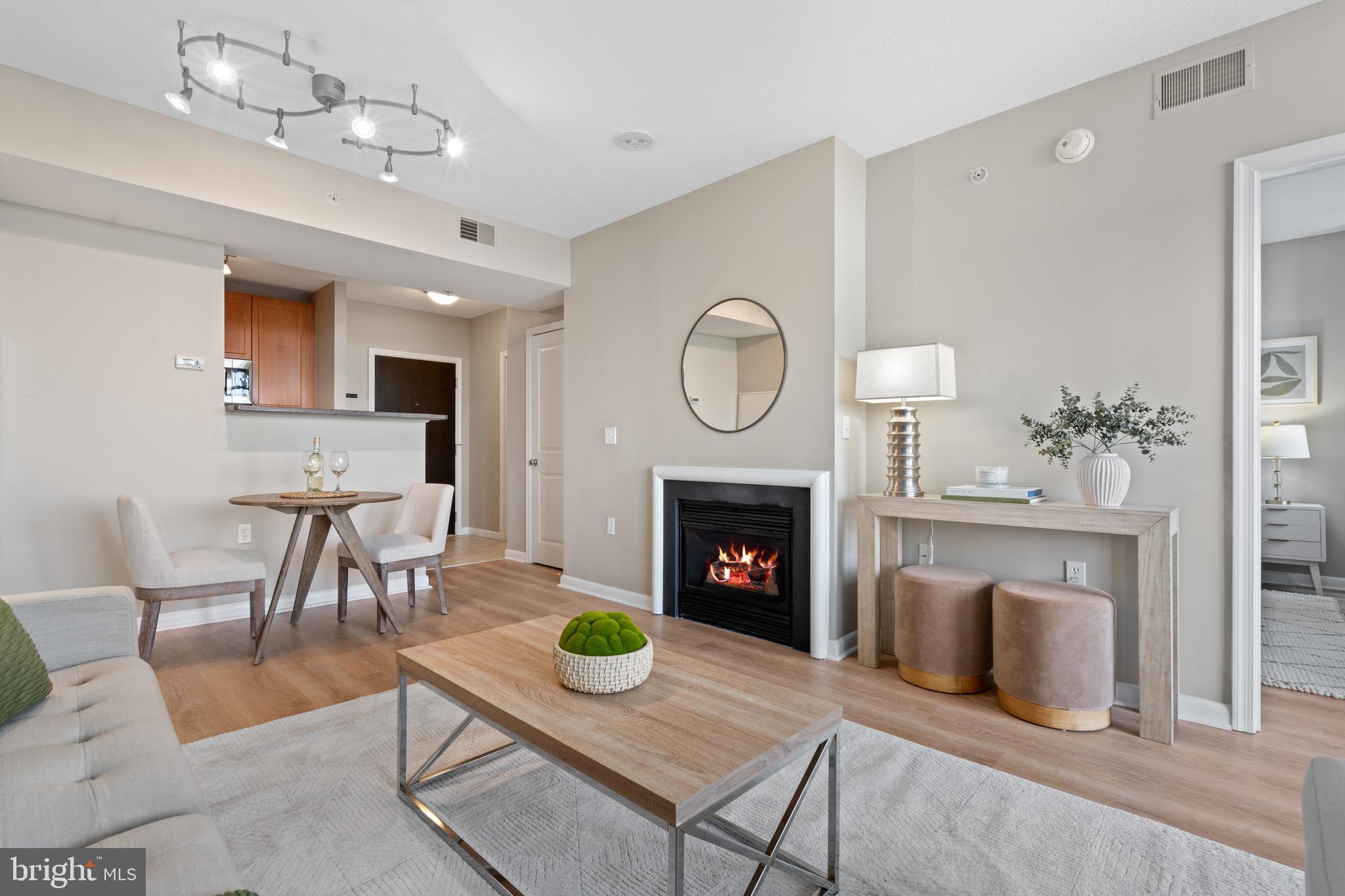 CONTINENTAL - Residential