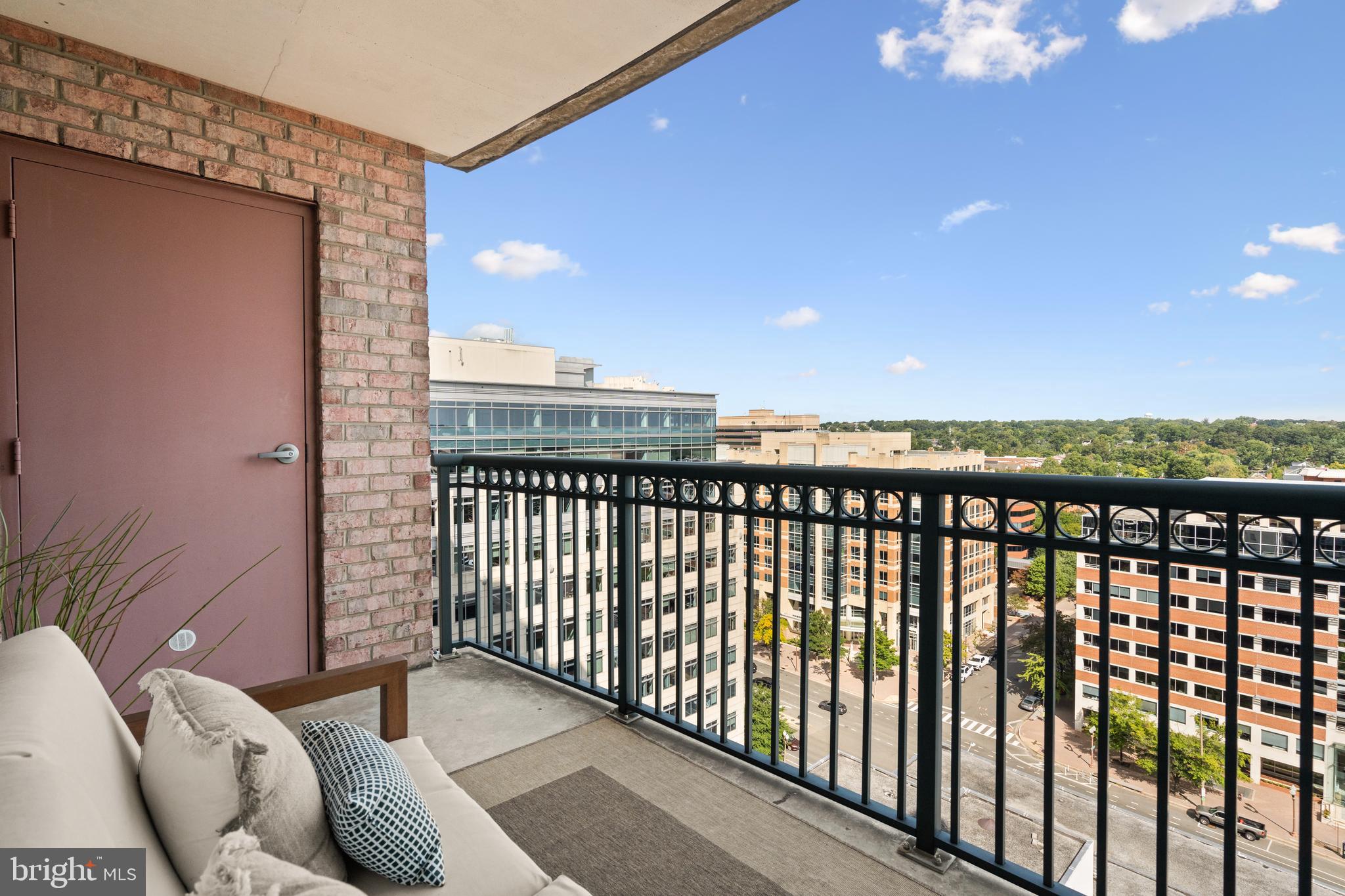 CONTINENTAL - Residential