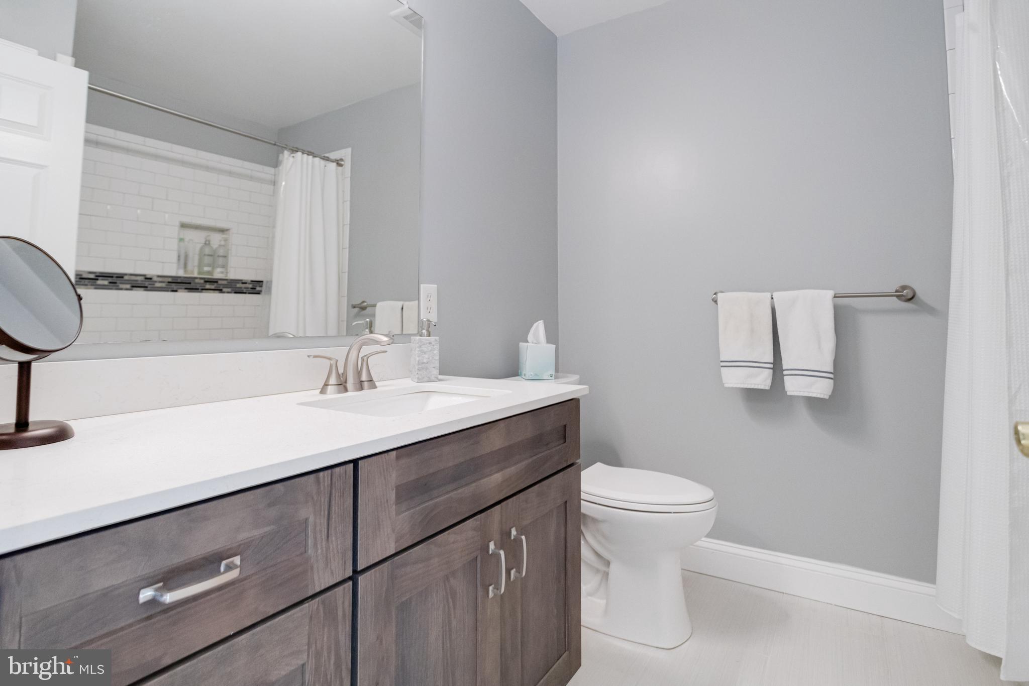 RIVERWALK - Residential