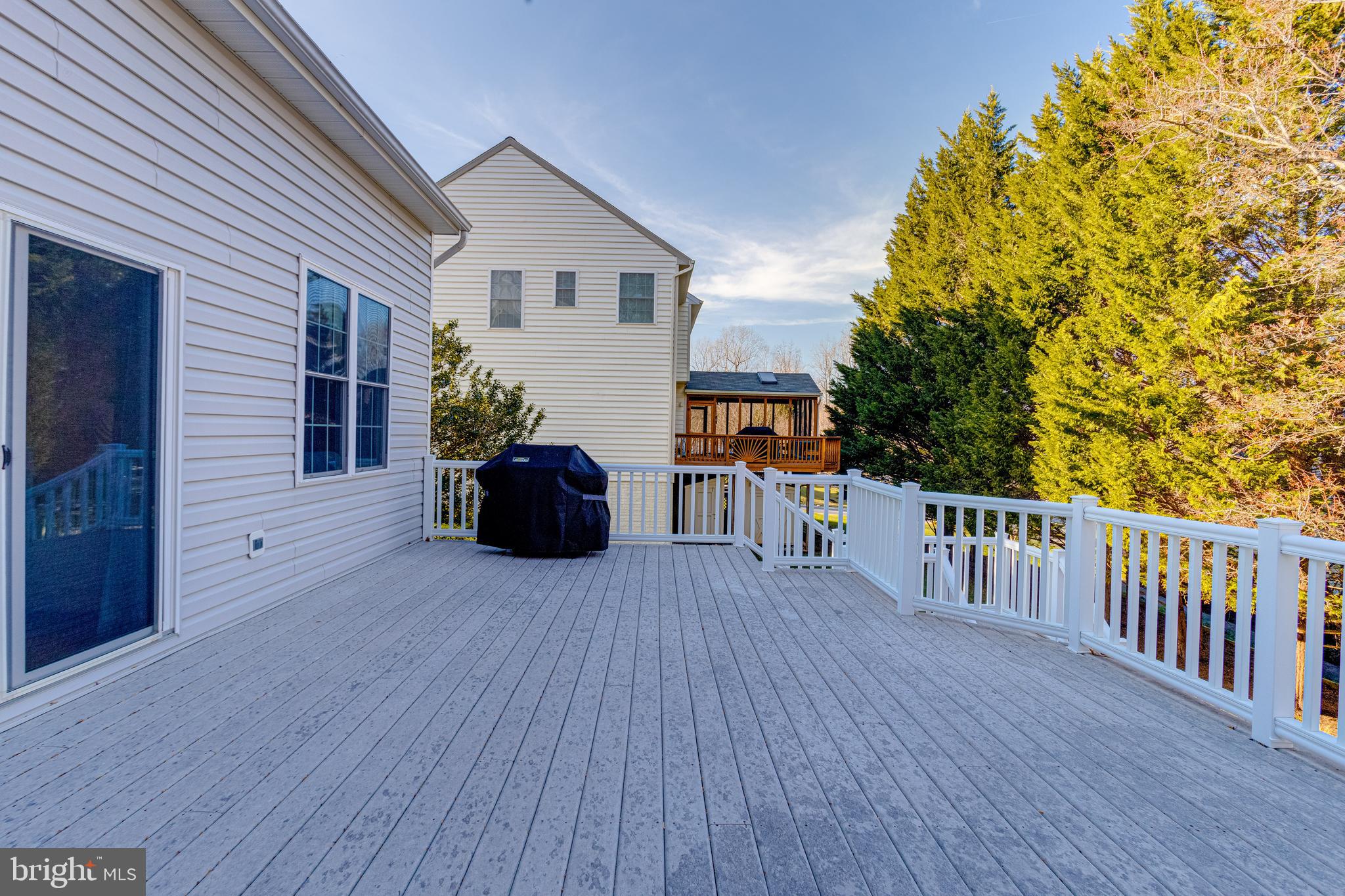 RIVERWALK - Residential