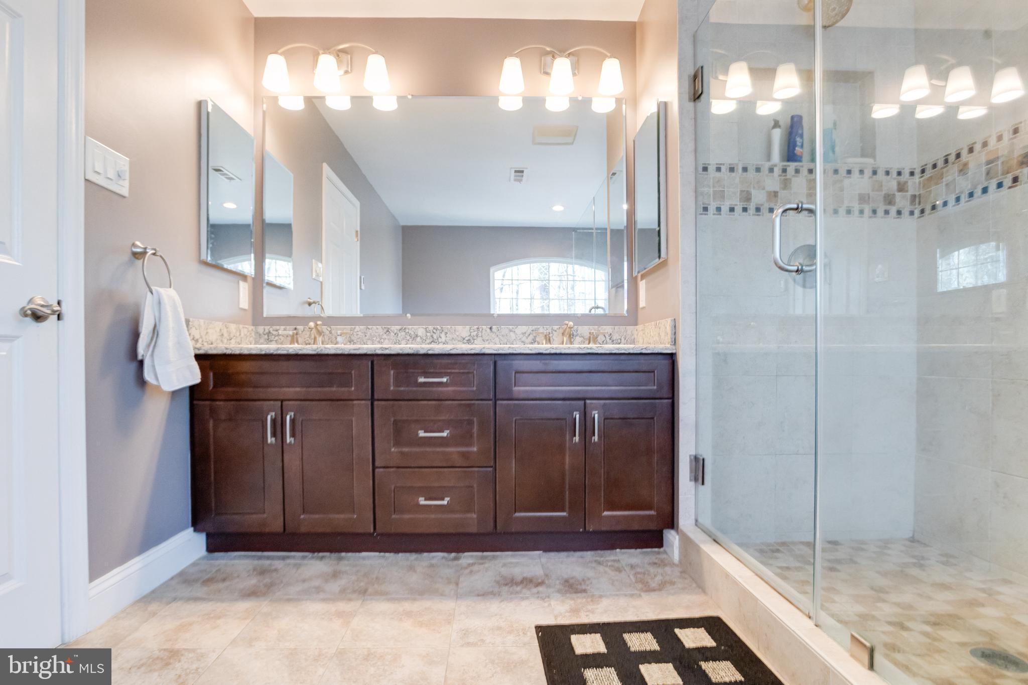 RIVERWALK - Residential