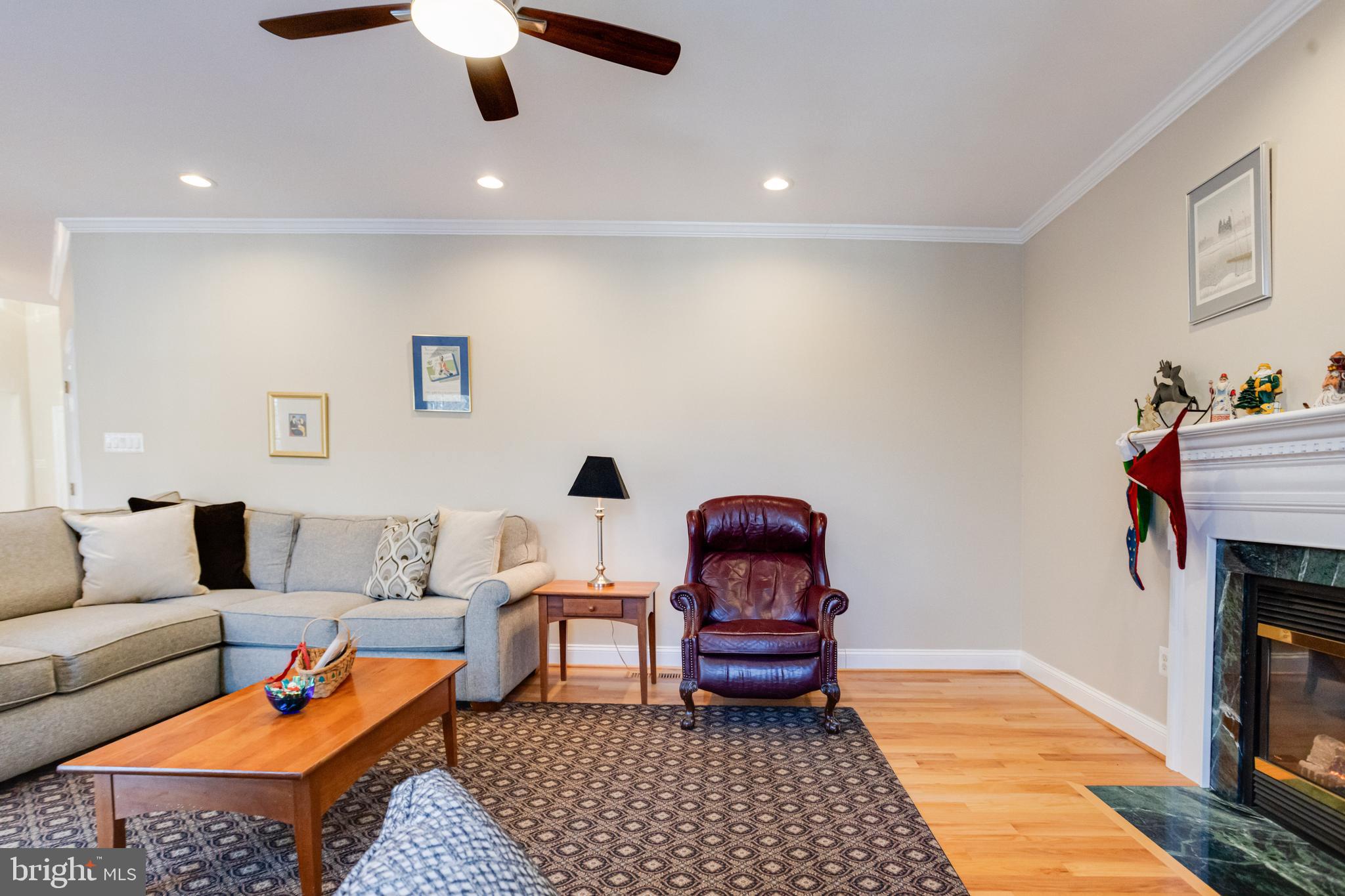 RIVERWALK - Residential