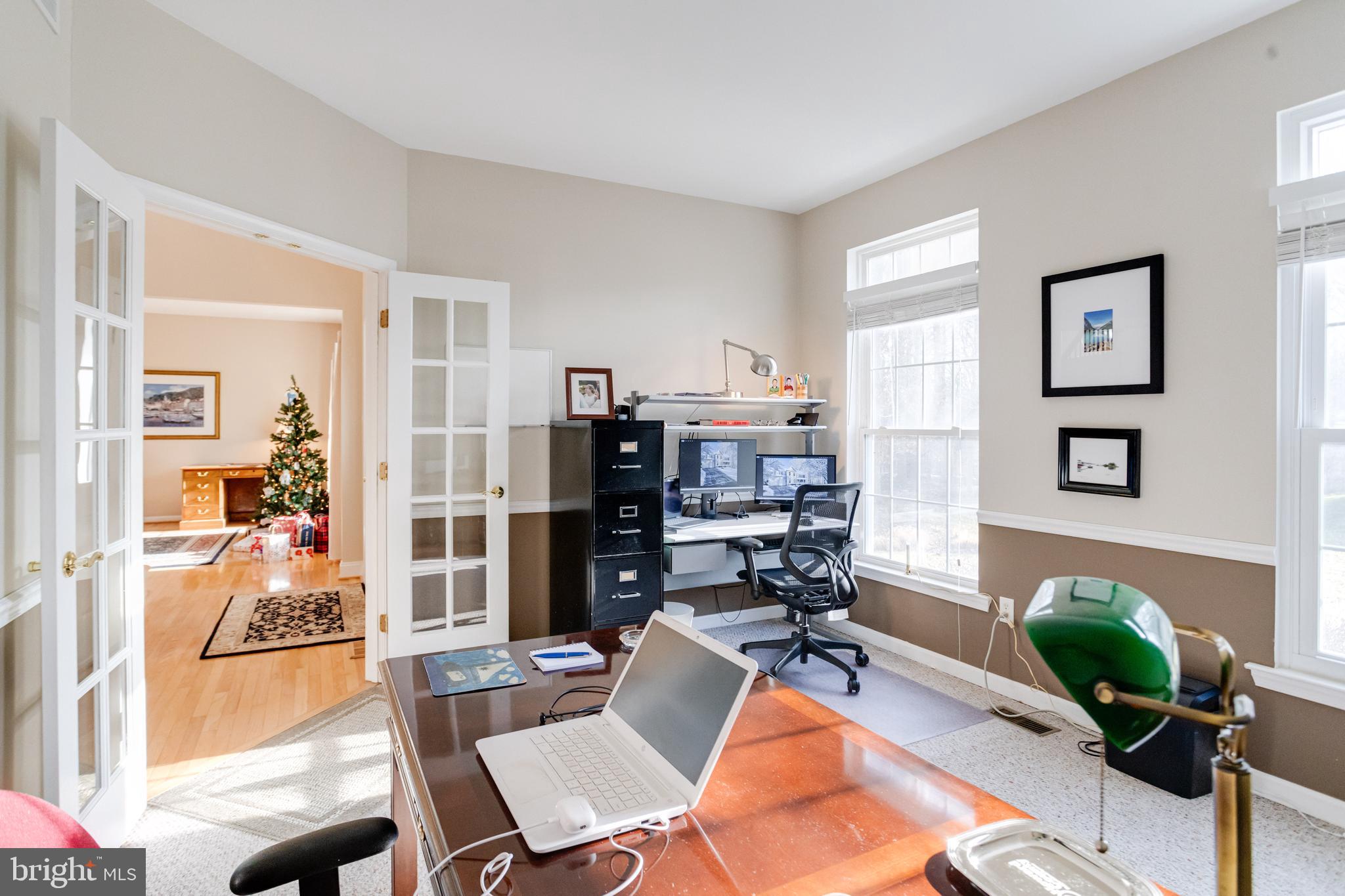 RIVERWALK - Residential