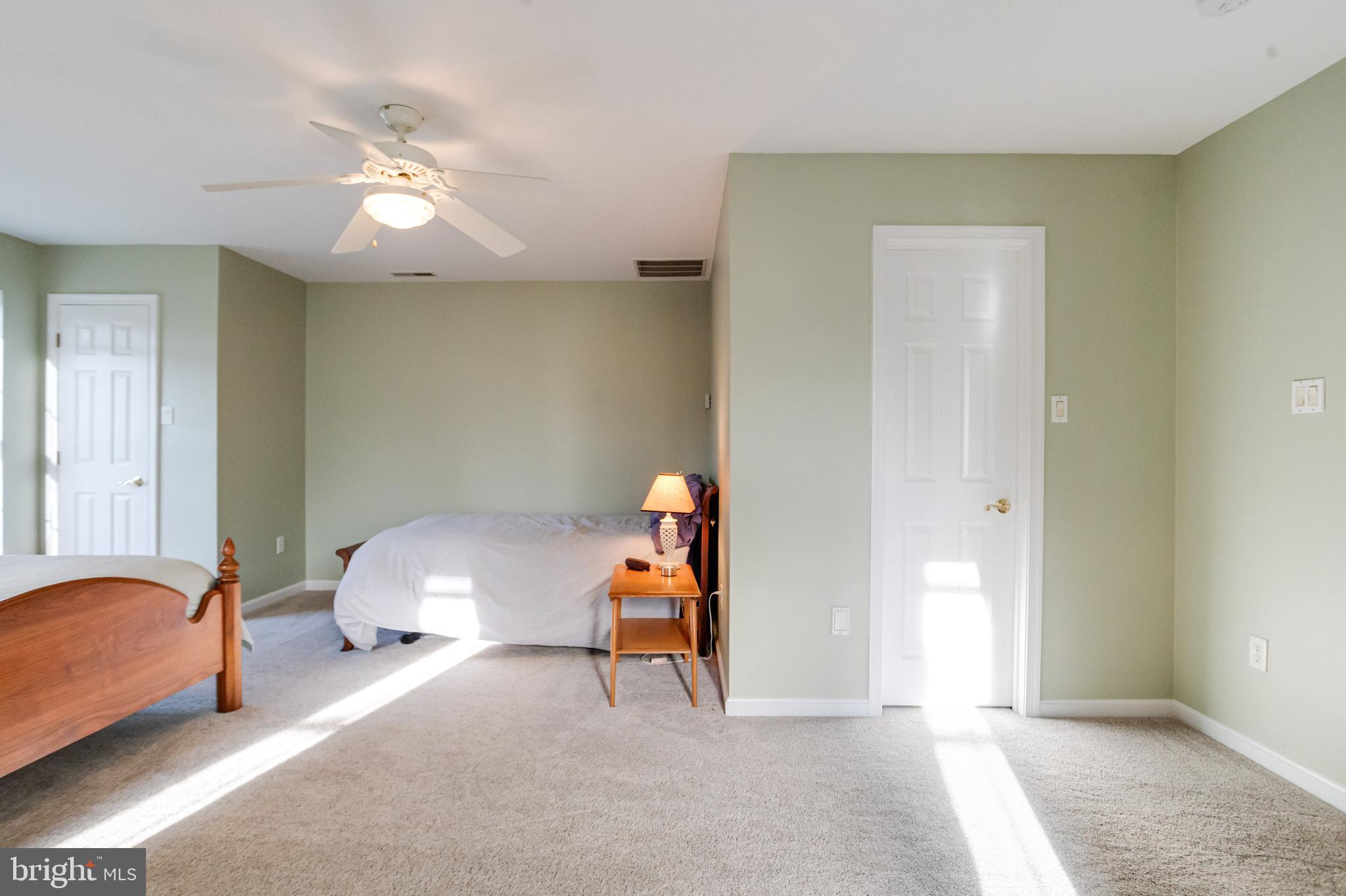 RIVERWALK - Residential