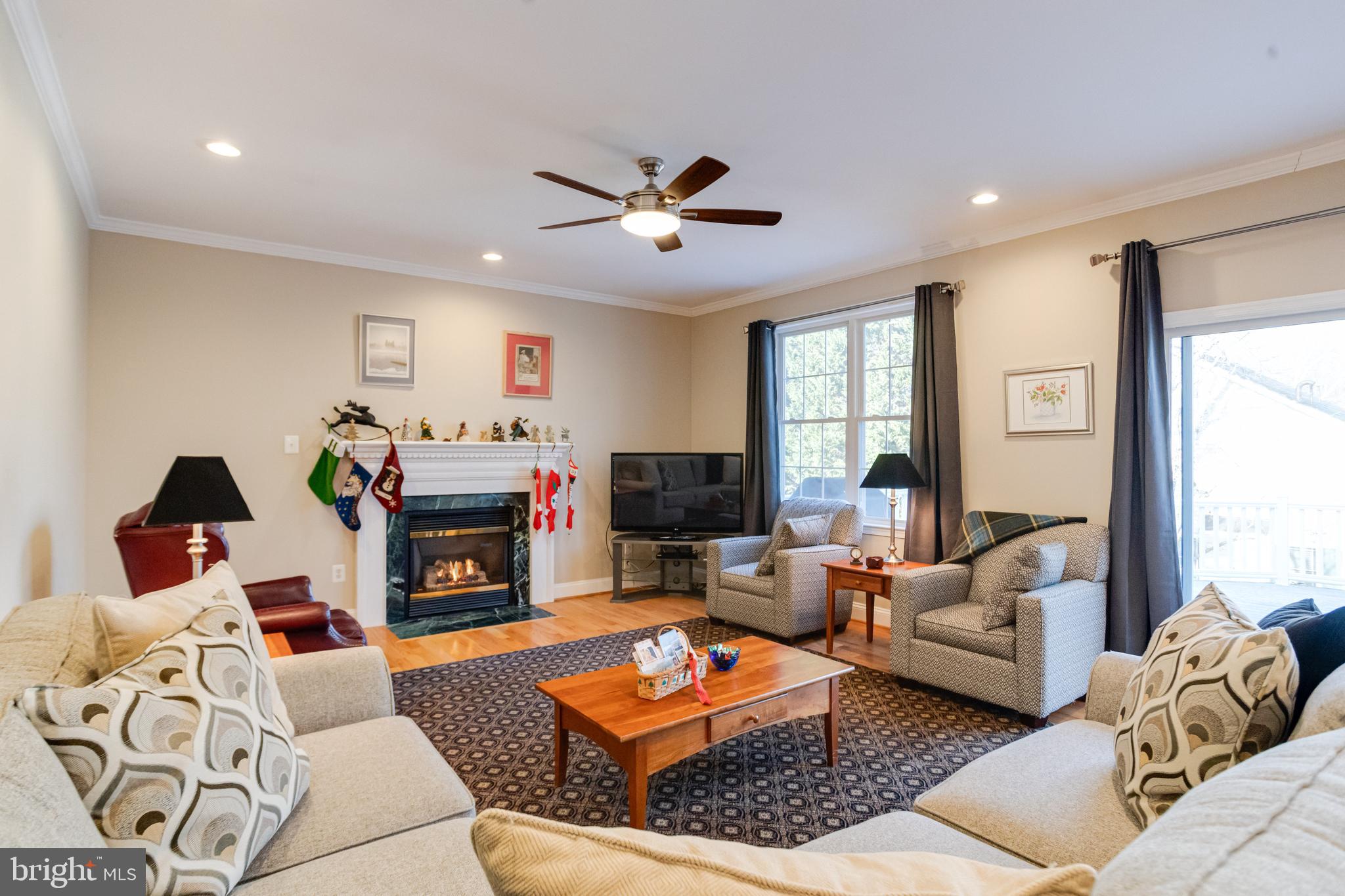 RIVERWALK - Residential