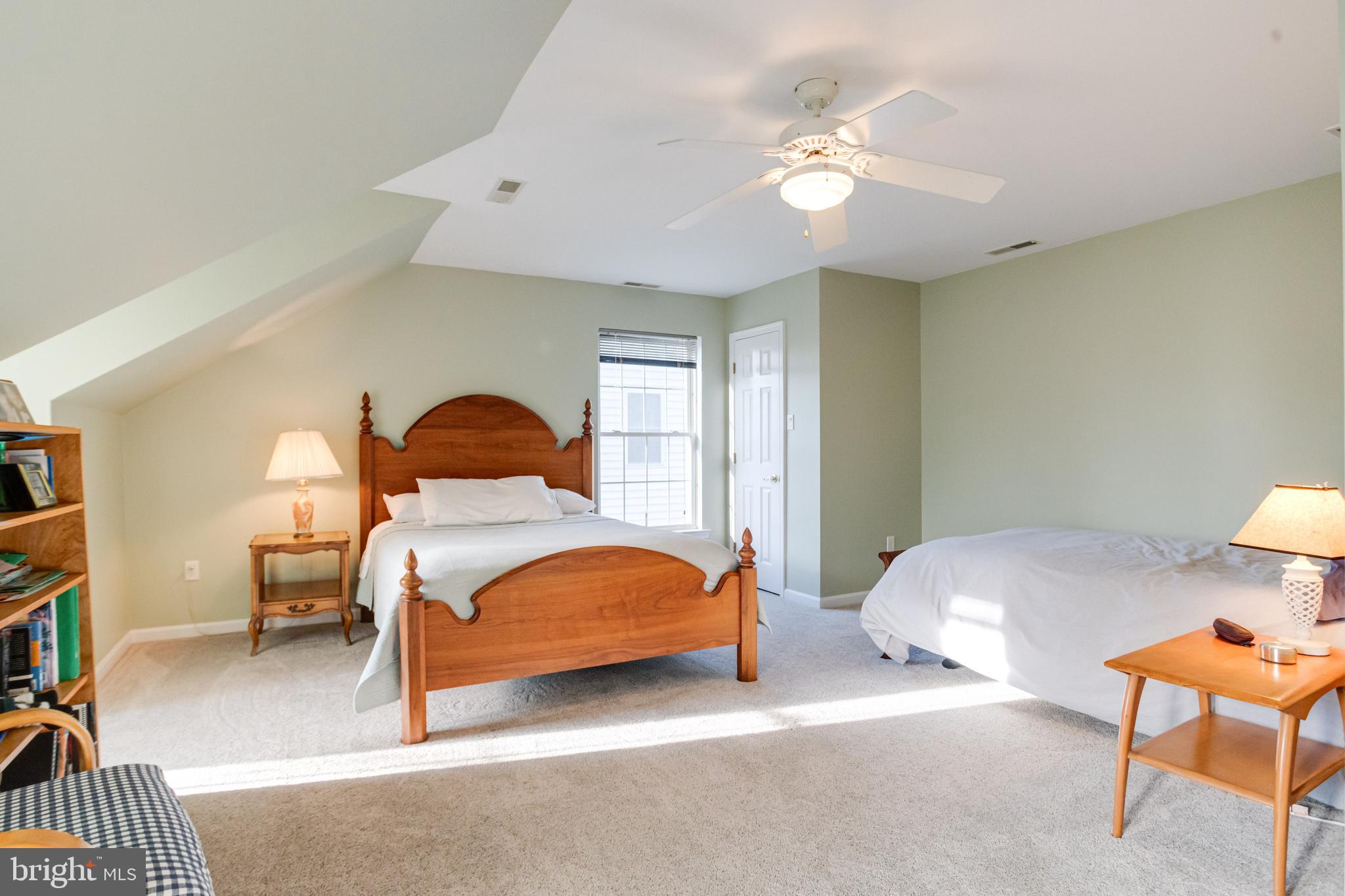 RIVERWALK - Residential