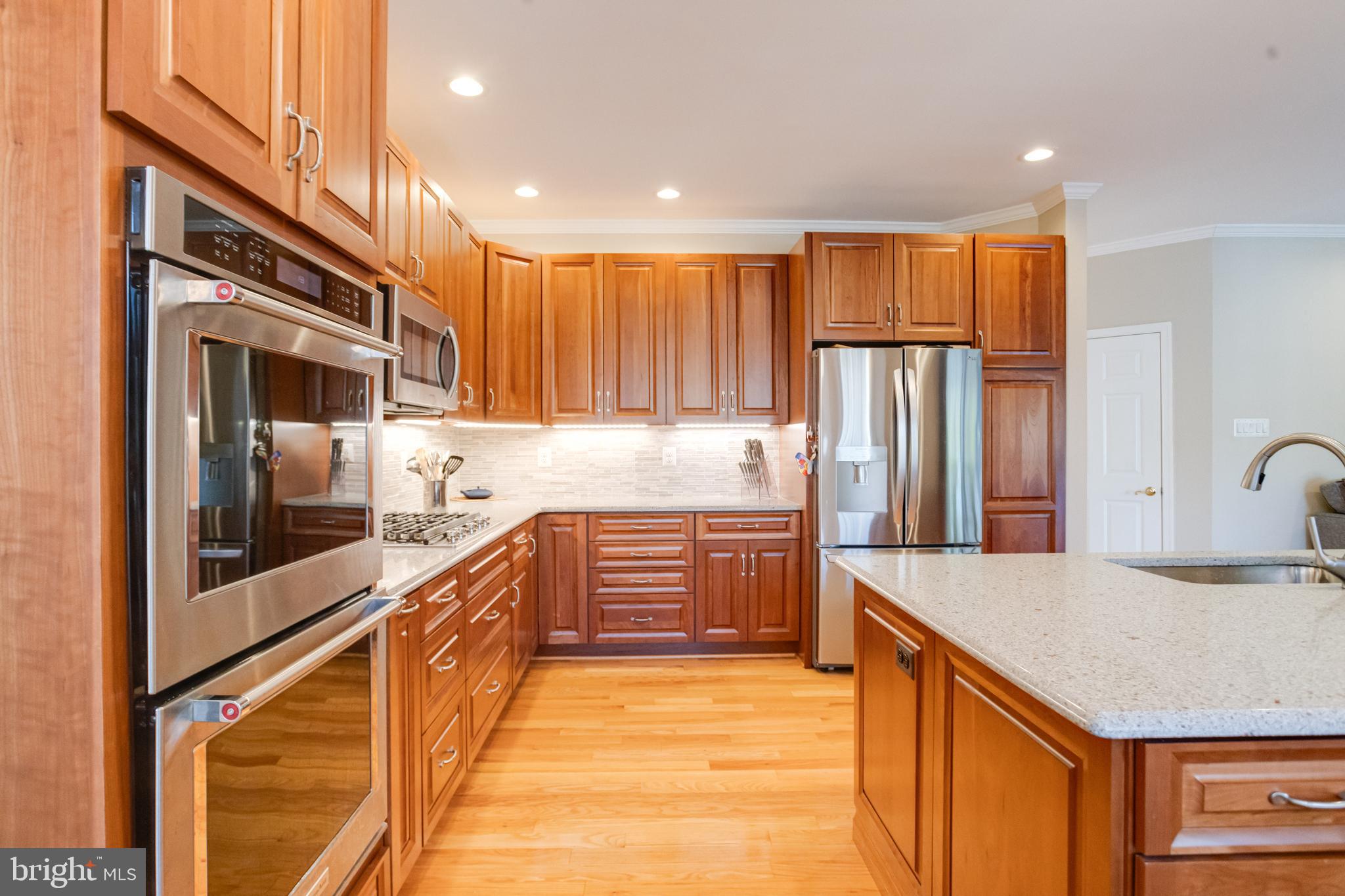 RIVERWALK - Residential