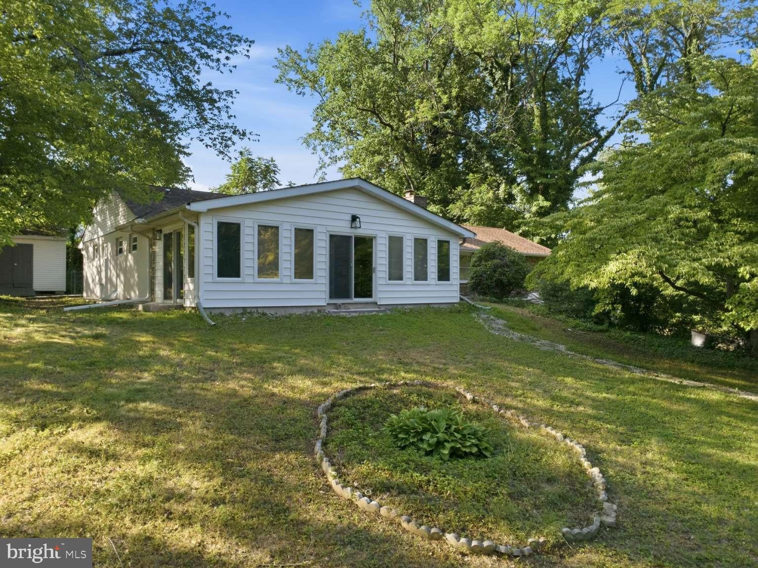 24 WINDING LANE