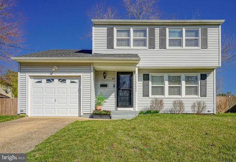 Homes For Sale - 42 Joans Lane<br/> BERLIN, NJ 08009