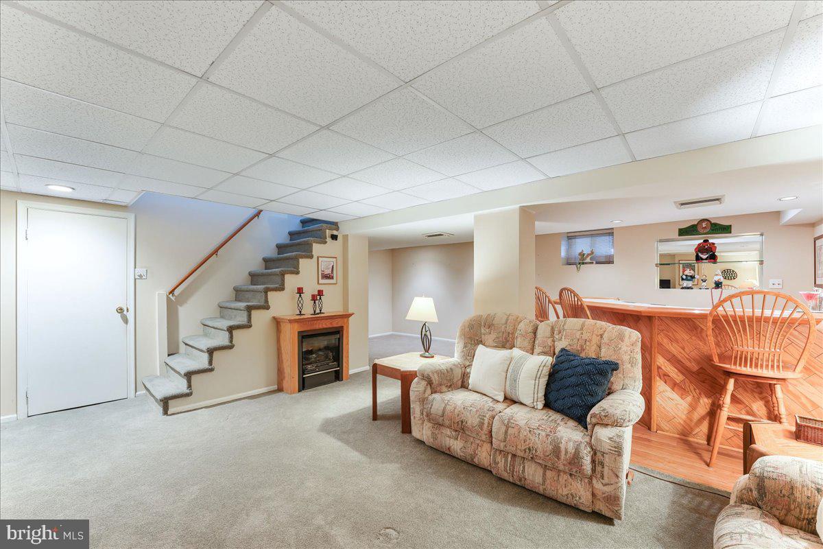 HOLLY HOUSE - Residential