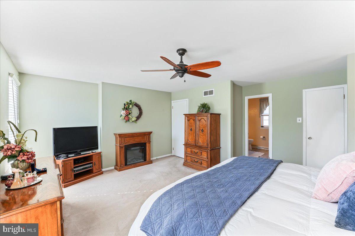 HOLLY HOUSE - Residential