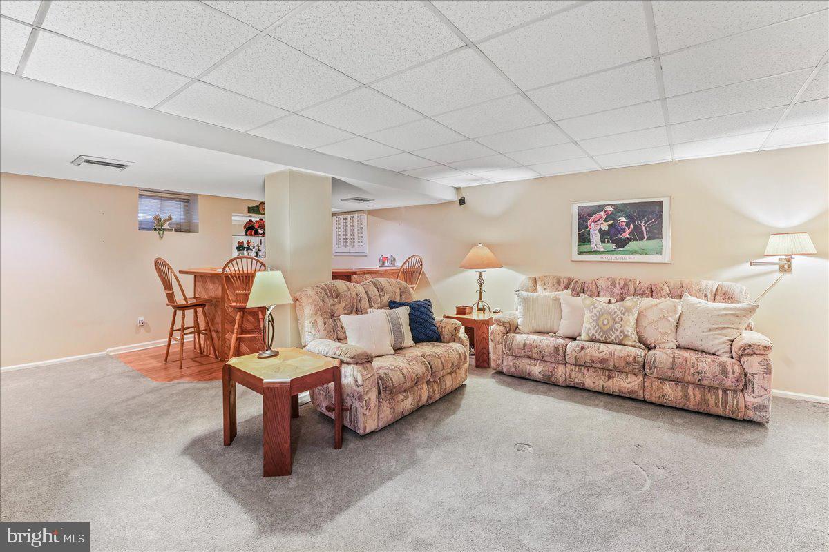 HOLLY HOUSE - Residential