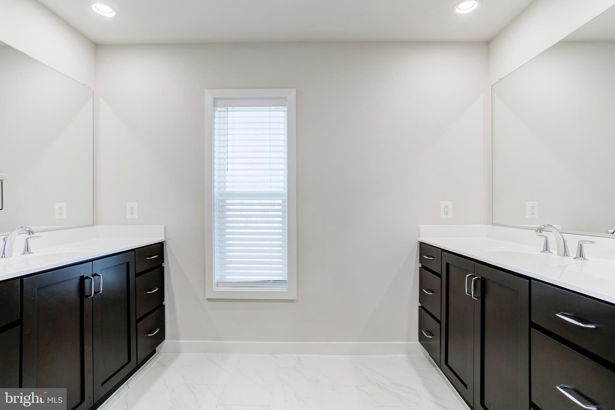 LENAH MILL - THE PARKER - Residential Lease