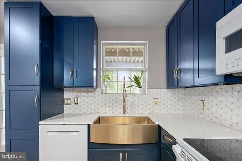 2833 S WAKEFIELD STREET C ARLINGTON VA 22206