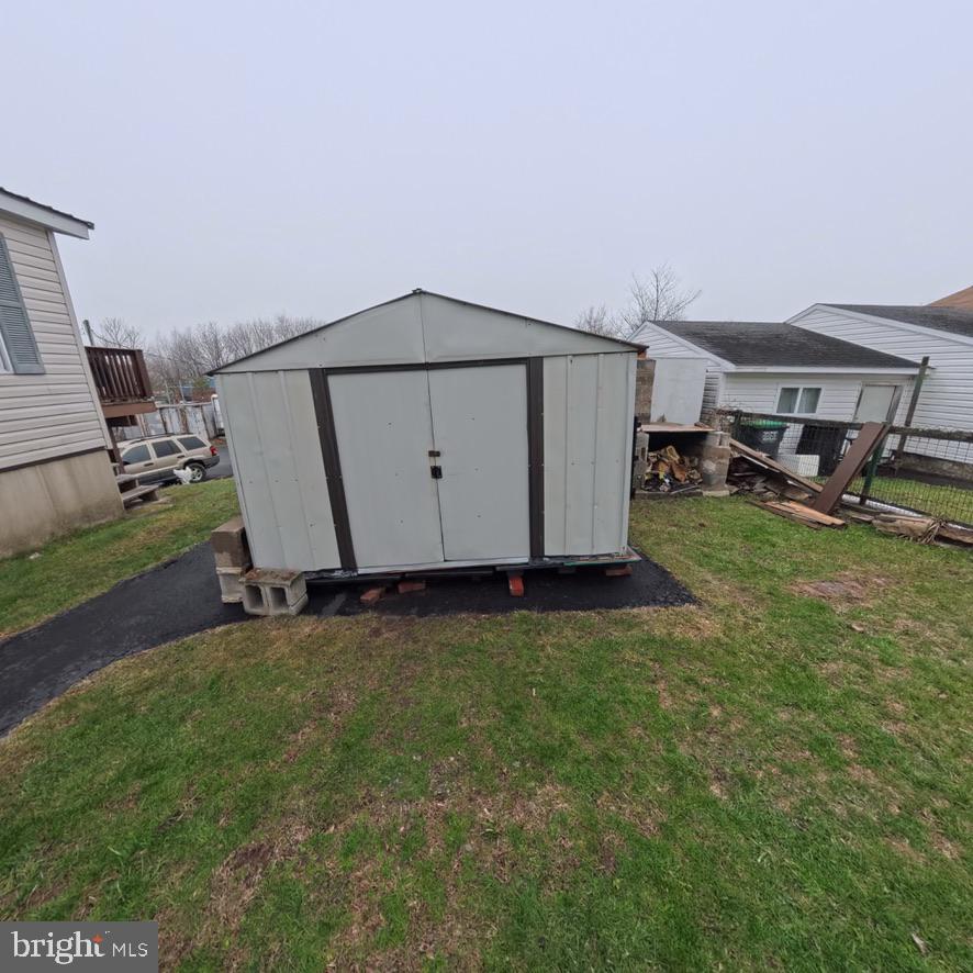 FRACKVILLE - Residential