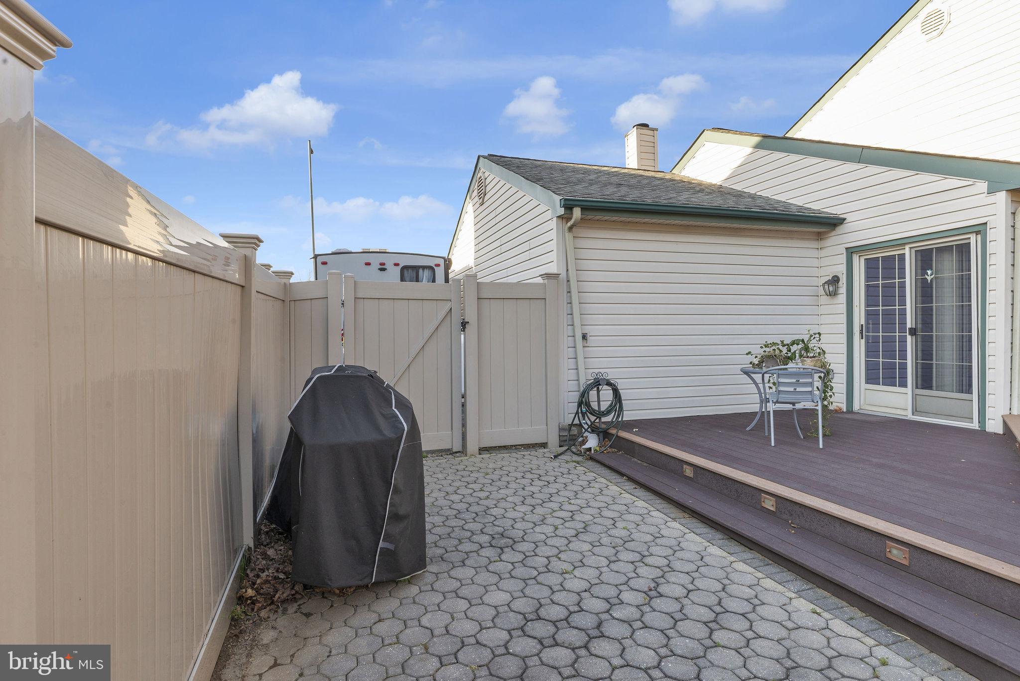 VALLEY MDWS - Residential