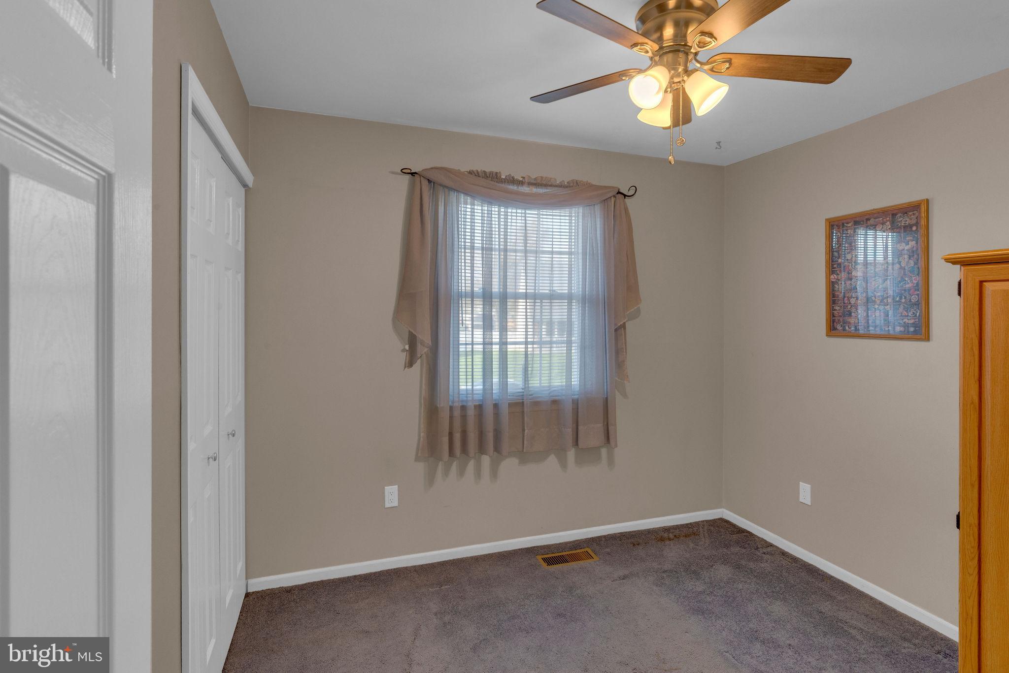 VALLEY MDWS - Residential