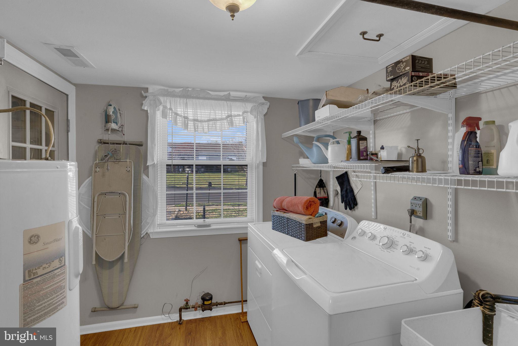 VALLEY MDWS - Residential