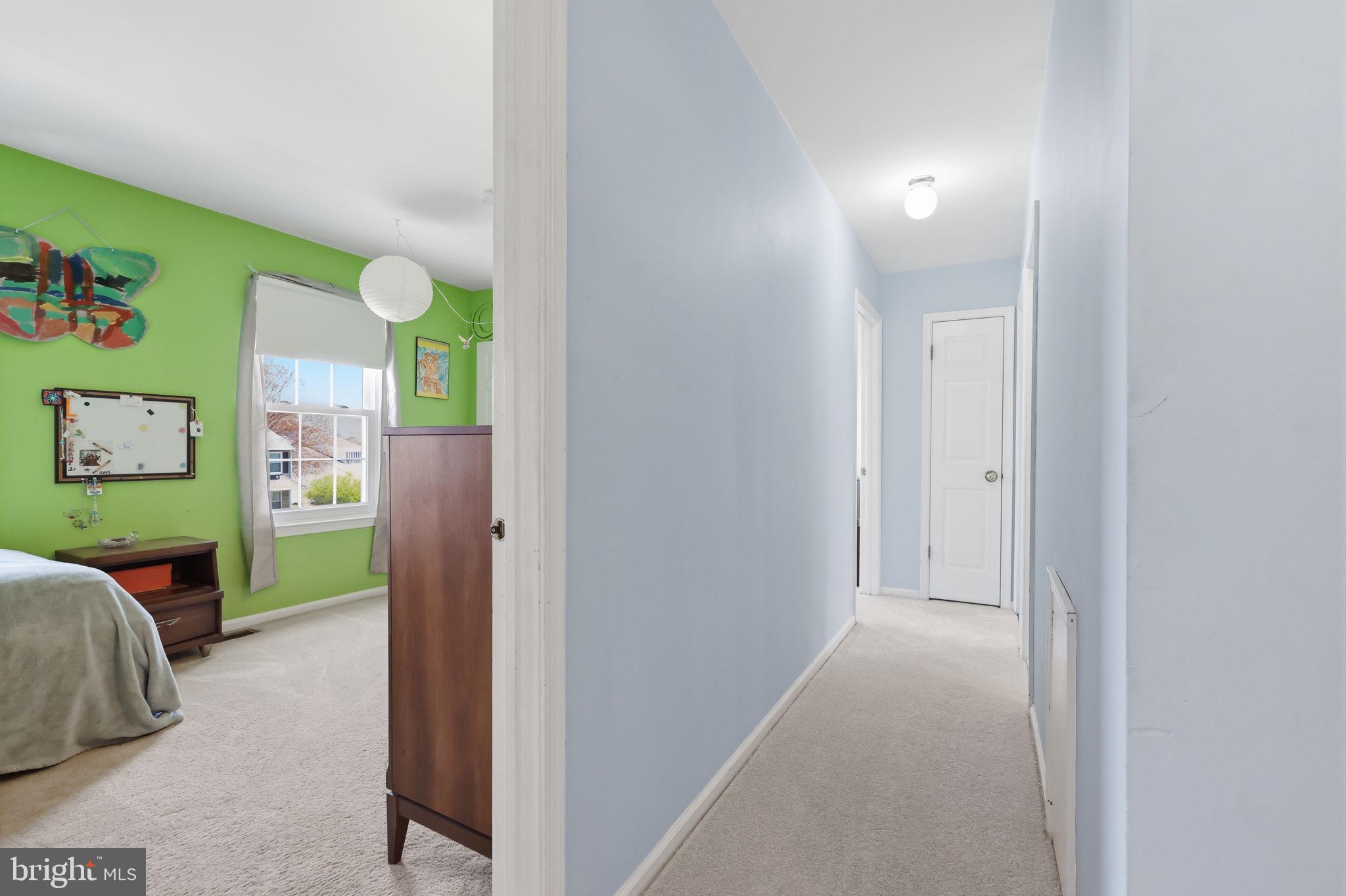 MAKEFIELD RD VILLA - Residential