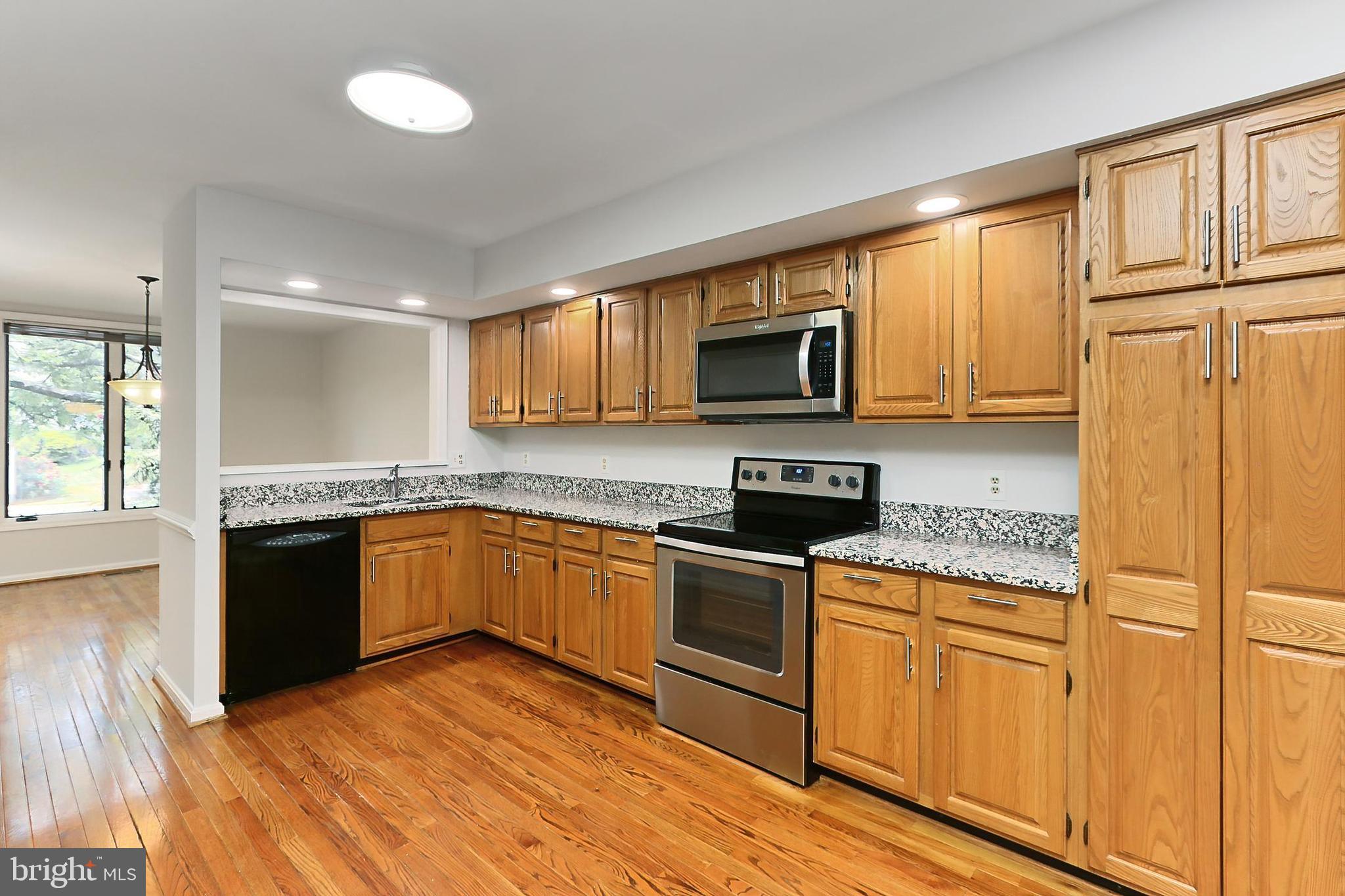 FAIR LAKES - Residential Lease