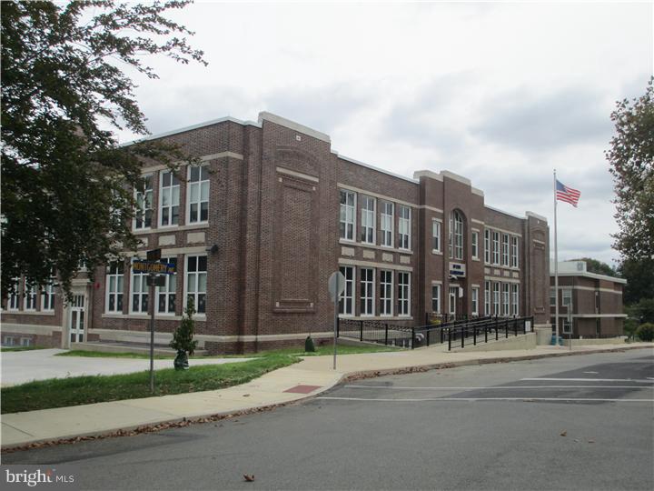 ELKINS PARK - Residential Lease