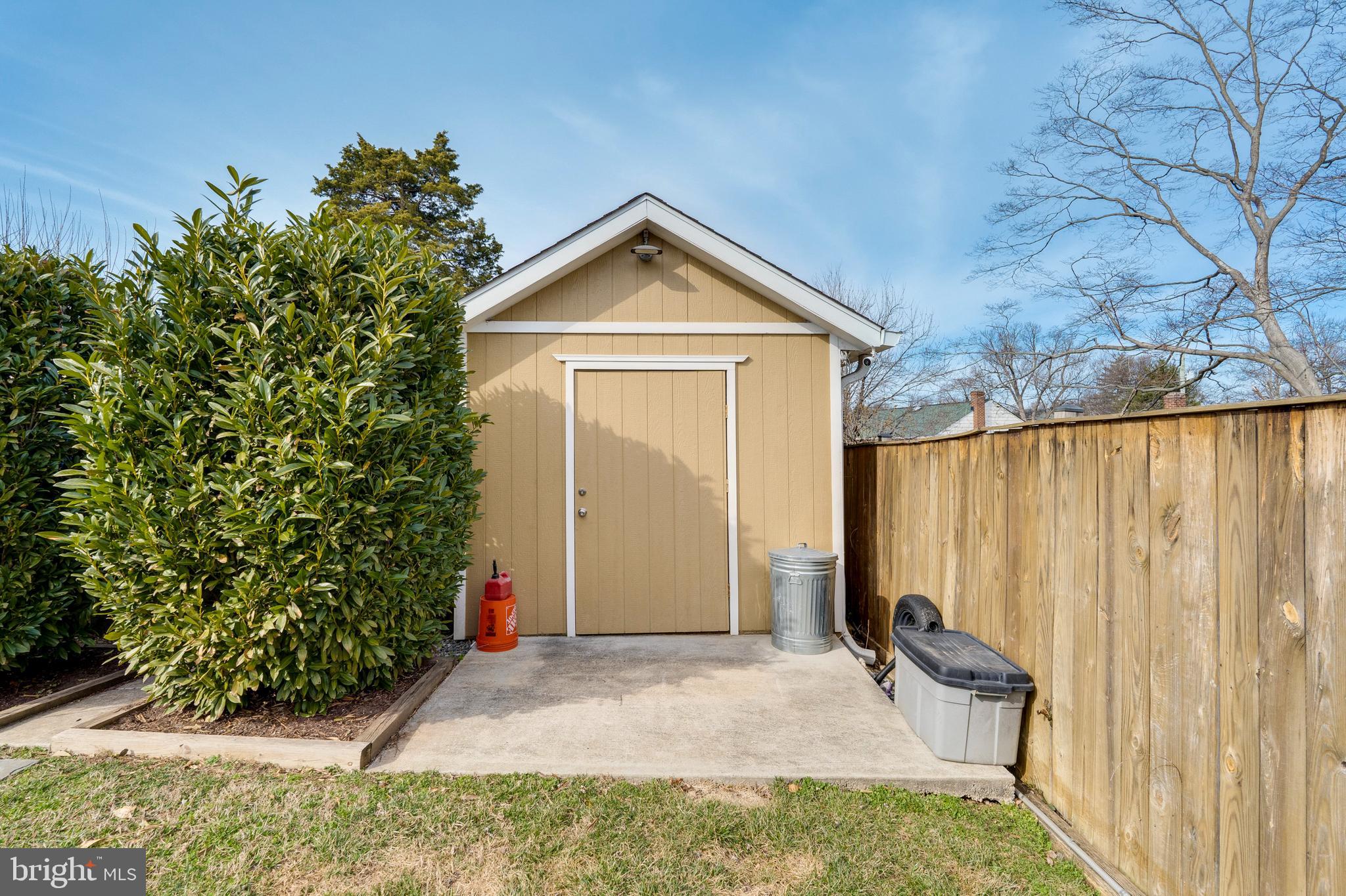 CONNECTICUT AVENUE ESTATES - Residential