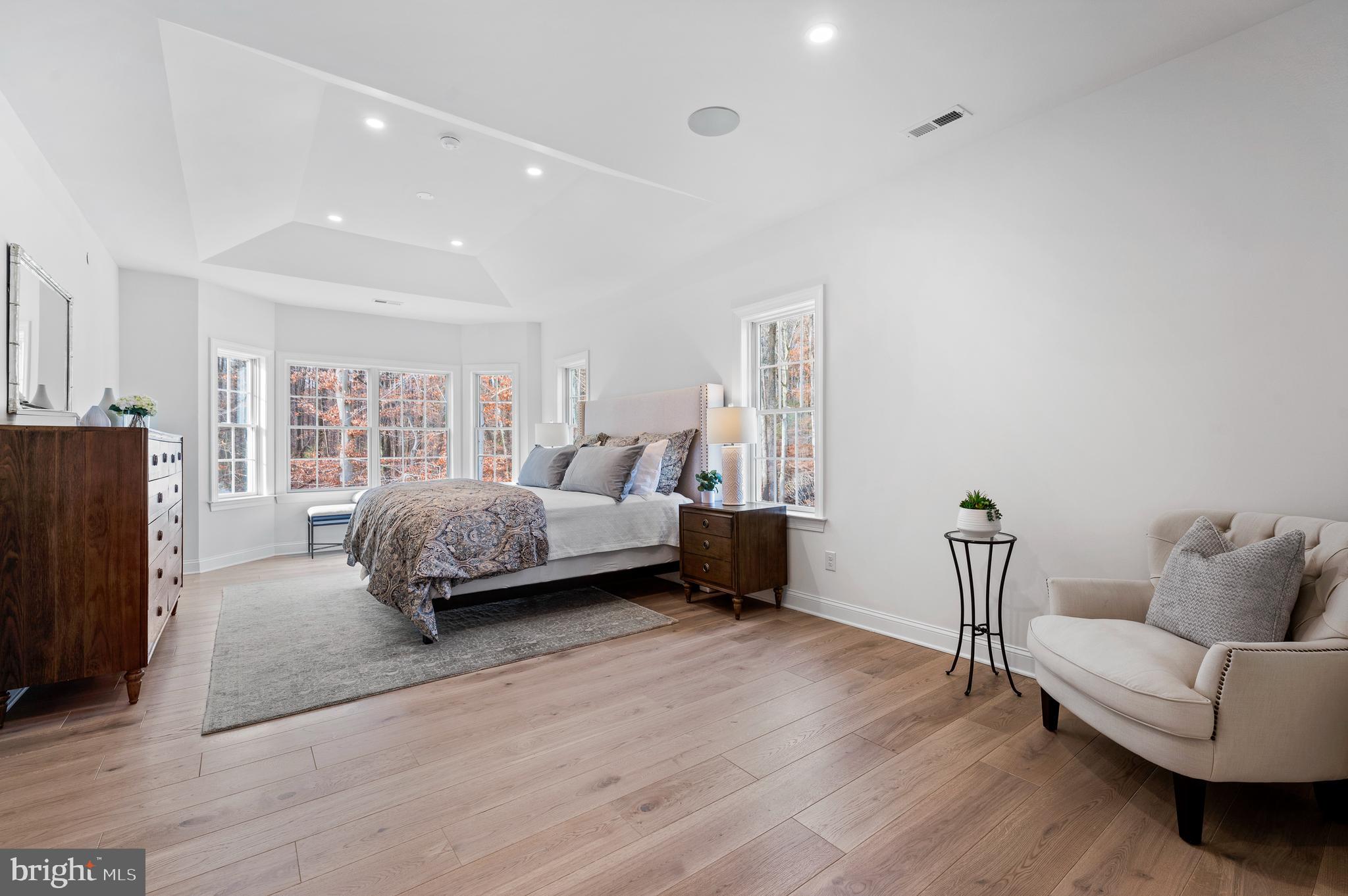 VILLAGE OF FOUR SEASONS - Residential