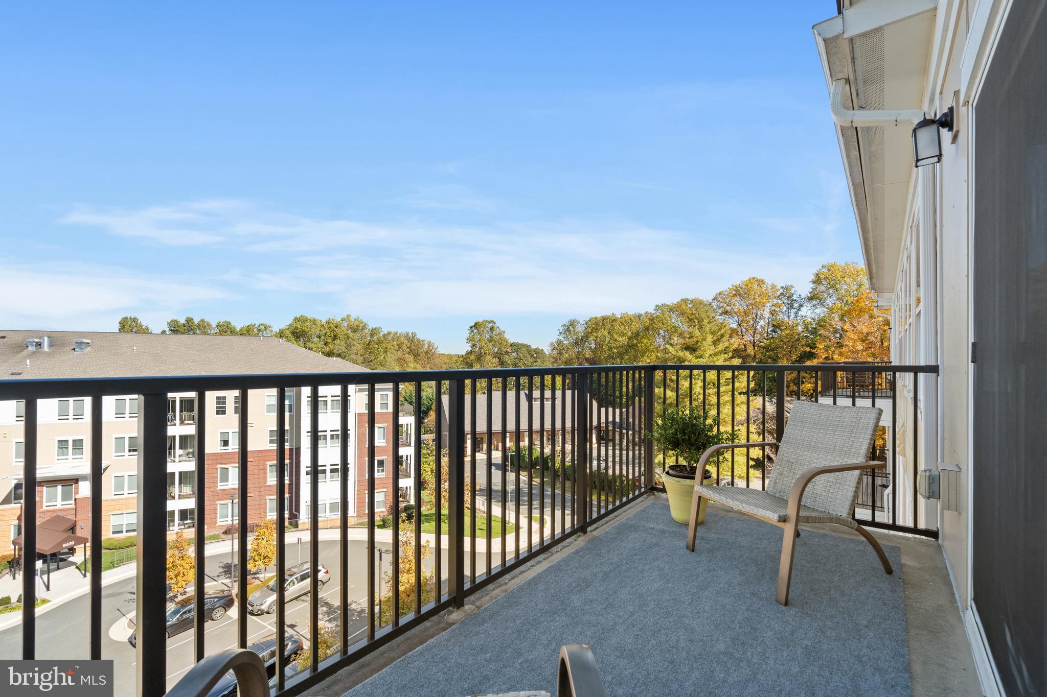 THE ENCLAVE - Residential